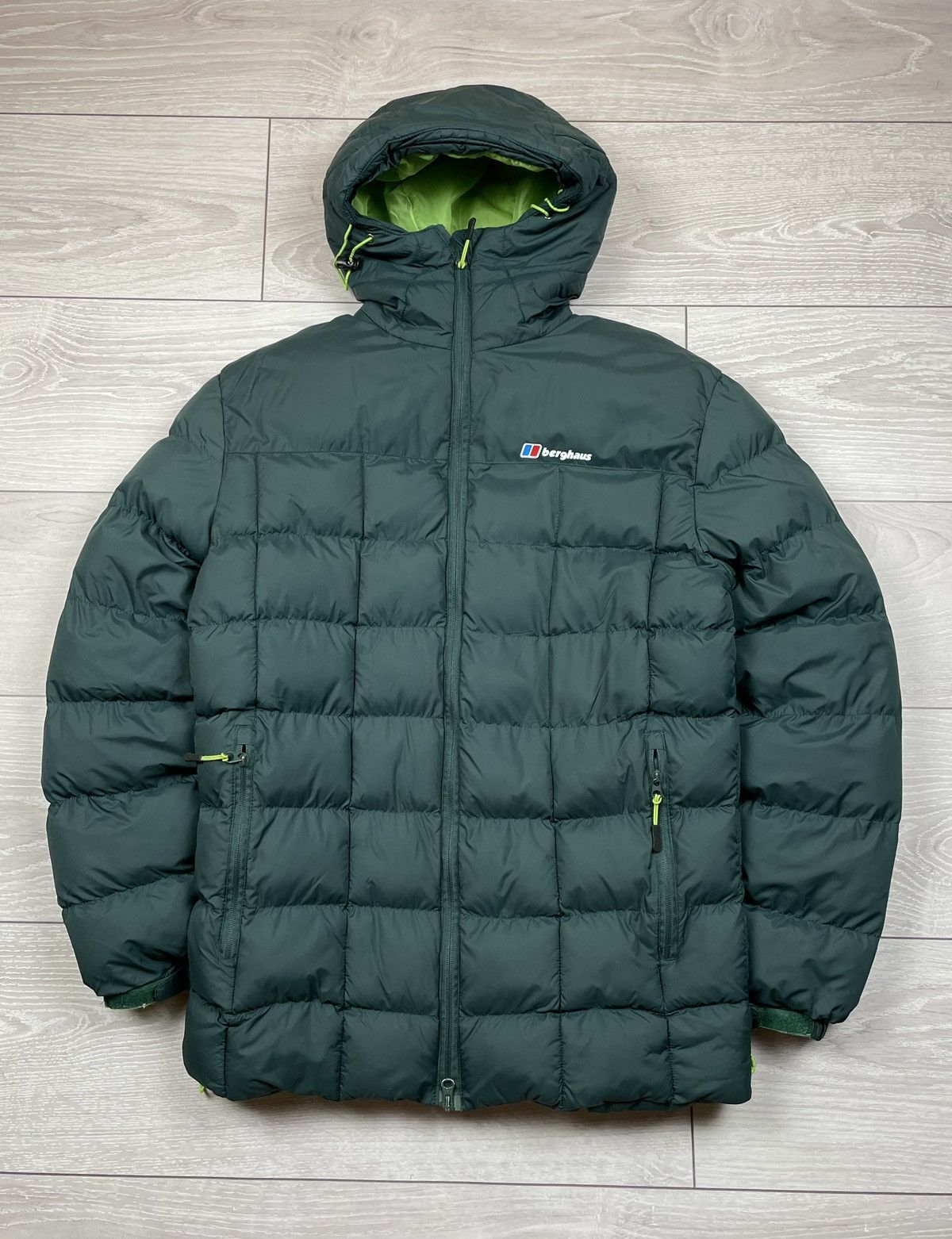 image of Vintage Berghaus Down Puffer Jacket in Green, Men's (Size Large)
