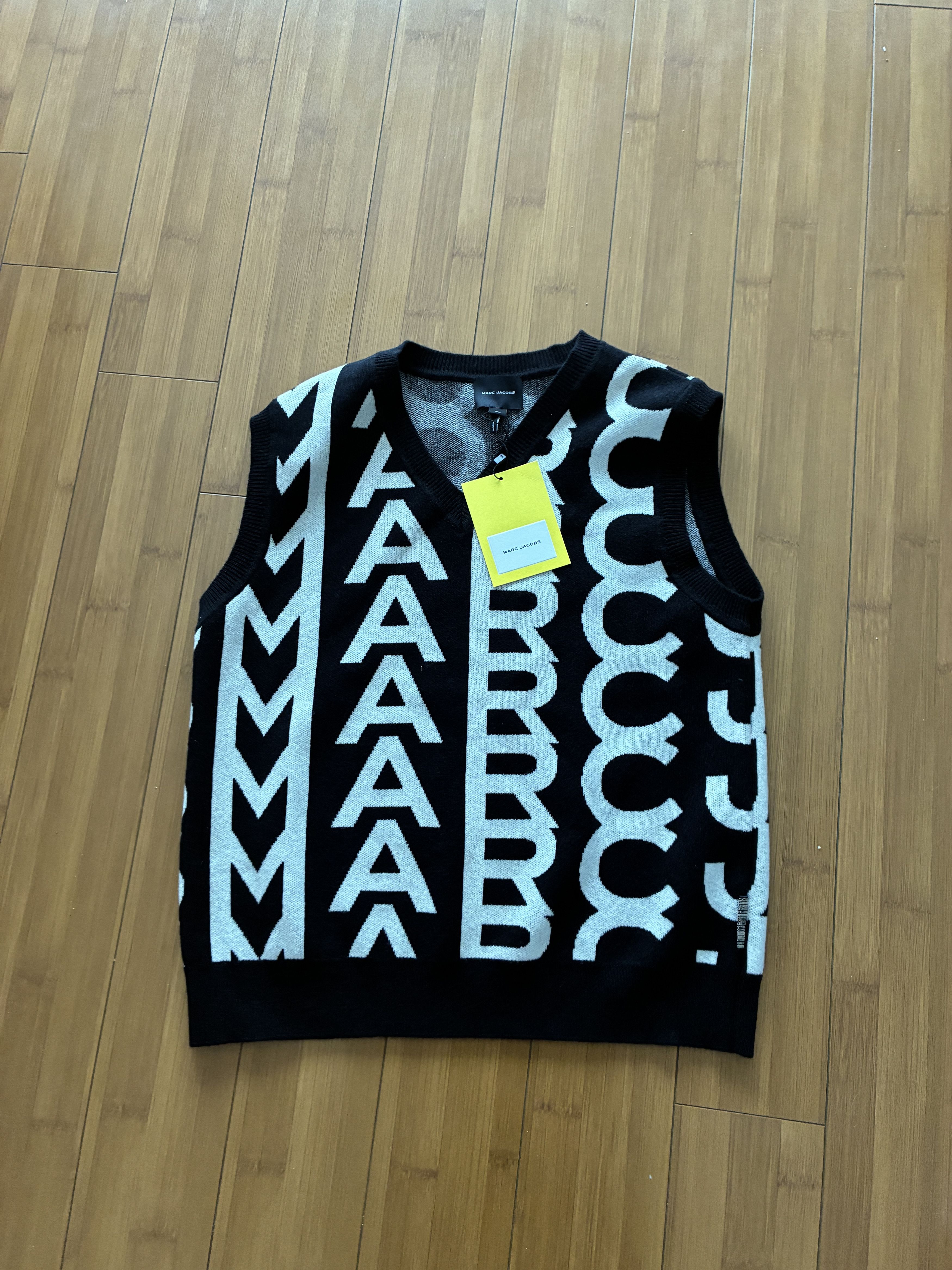 Marc Jacobs Marc Jacobs The Monogram Knit Vest XL NWT Size XL / US 12-14 / IT 48-50 - 1 Thumbnail