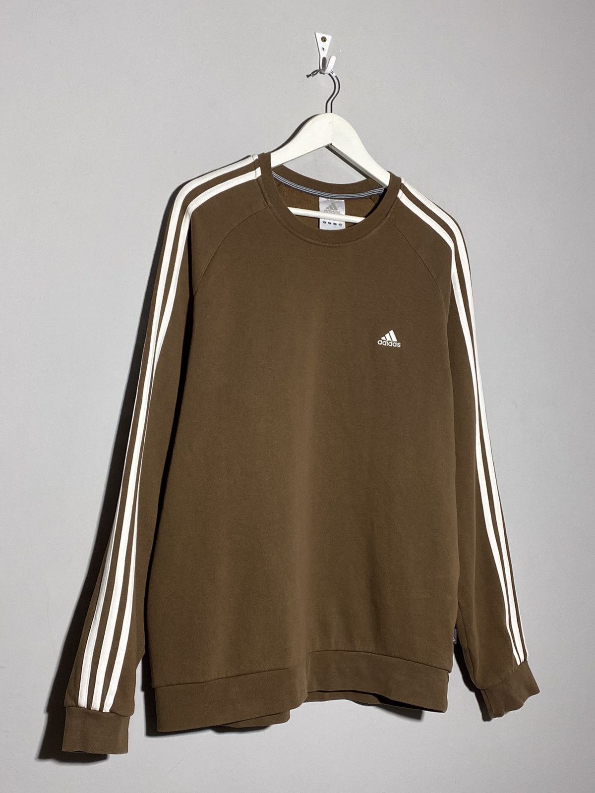 Adidas 🔥 ADIDAS Y2K BROWN 3-STRIPES CREW SWEAT RETRO SPORT VIBE Size US L / EU 52-54 / 3 - 3 Thumbnail