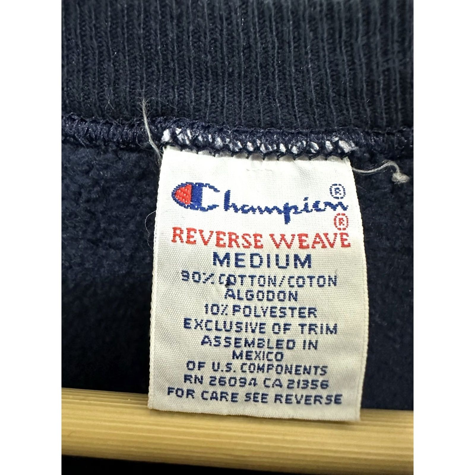 Champion VINTAGE Champion Reverse Weave Sweatshirt Mens M Navy Yale University 90s Thick Pullover Blue Size US M / EU 48-50 / 2 - 3 Thumbnail
