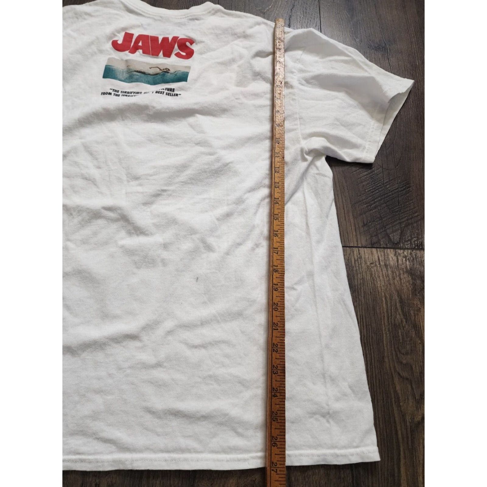 Vintage Universal Studios Horror Movie Jaws Authentic T Shirt White XL Mens Short Sleeve Crew Neck Size US XL / EU 56 / 4 - 2 Thumbnail
