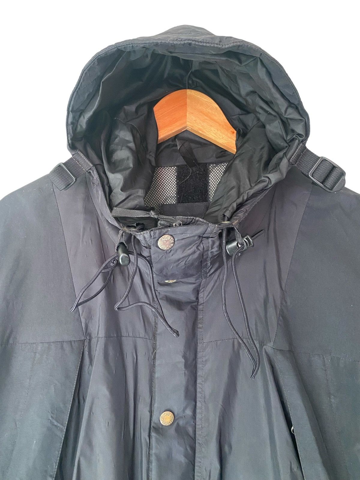 The North Face Vintage 🔥 THE NORTH FACE Gore-Tex Zipper Hoodie sz L Size US L / EU 52-54 / 3 - 15 Thumbnail