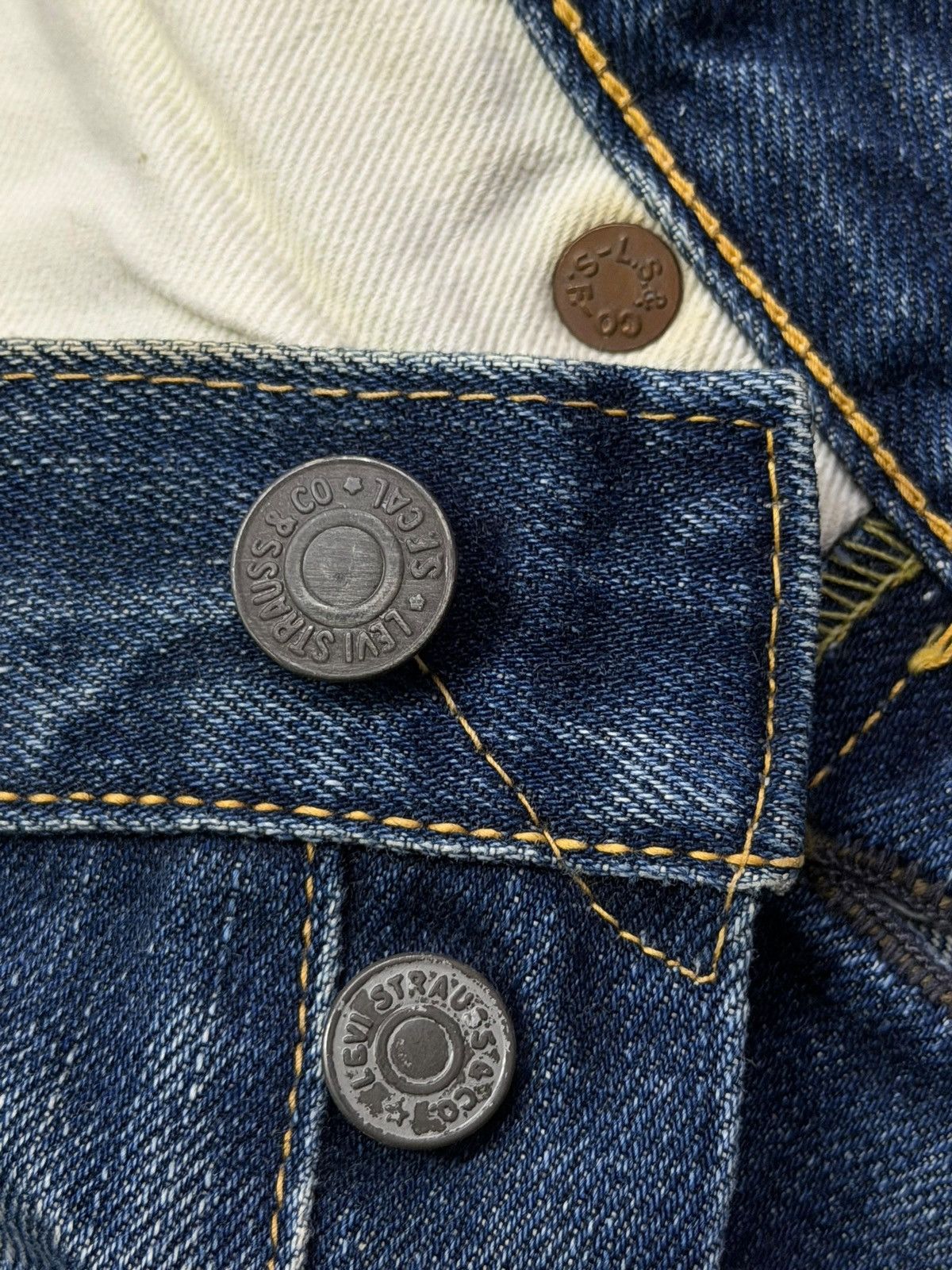 Levi's Vintage Clothing Vintage 00s Levi’s 501-XX 1947 Repro Big E Japan Selvedge 31 Size US 31 - 12 Thumbnail