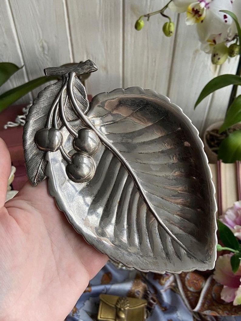 Vintage Vintage Art Deco Silver Plated Small Plate Ashtray Europe Size ONE SIZE - 4 Thumbnail