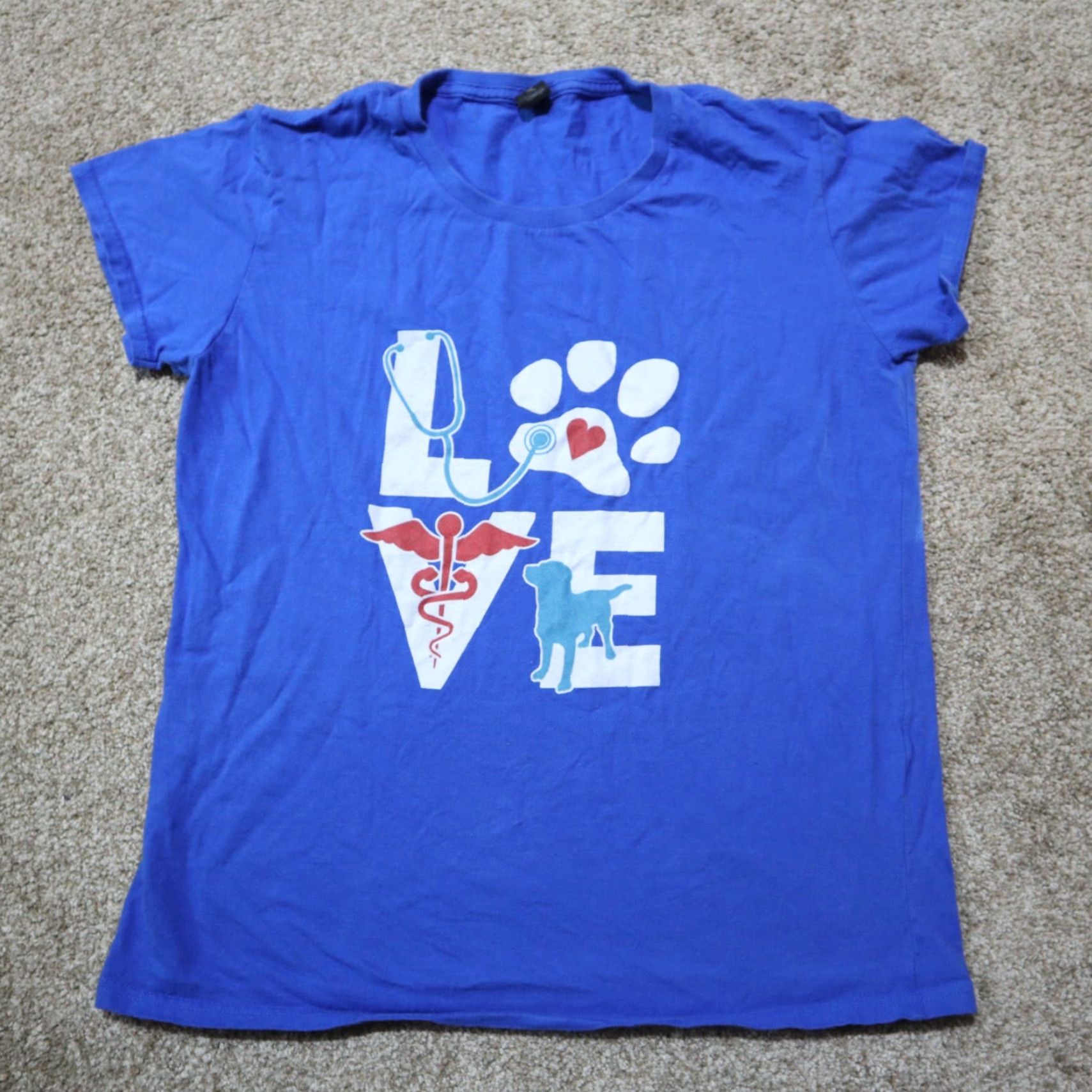 Gildan Love Vet Tee T-Shirt Blue Dog Cat Animals Veterinarian Women's Size M Medium Size M / US 6-8 / IT 42-44 - 2 Thumbnail