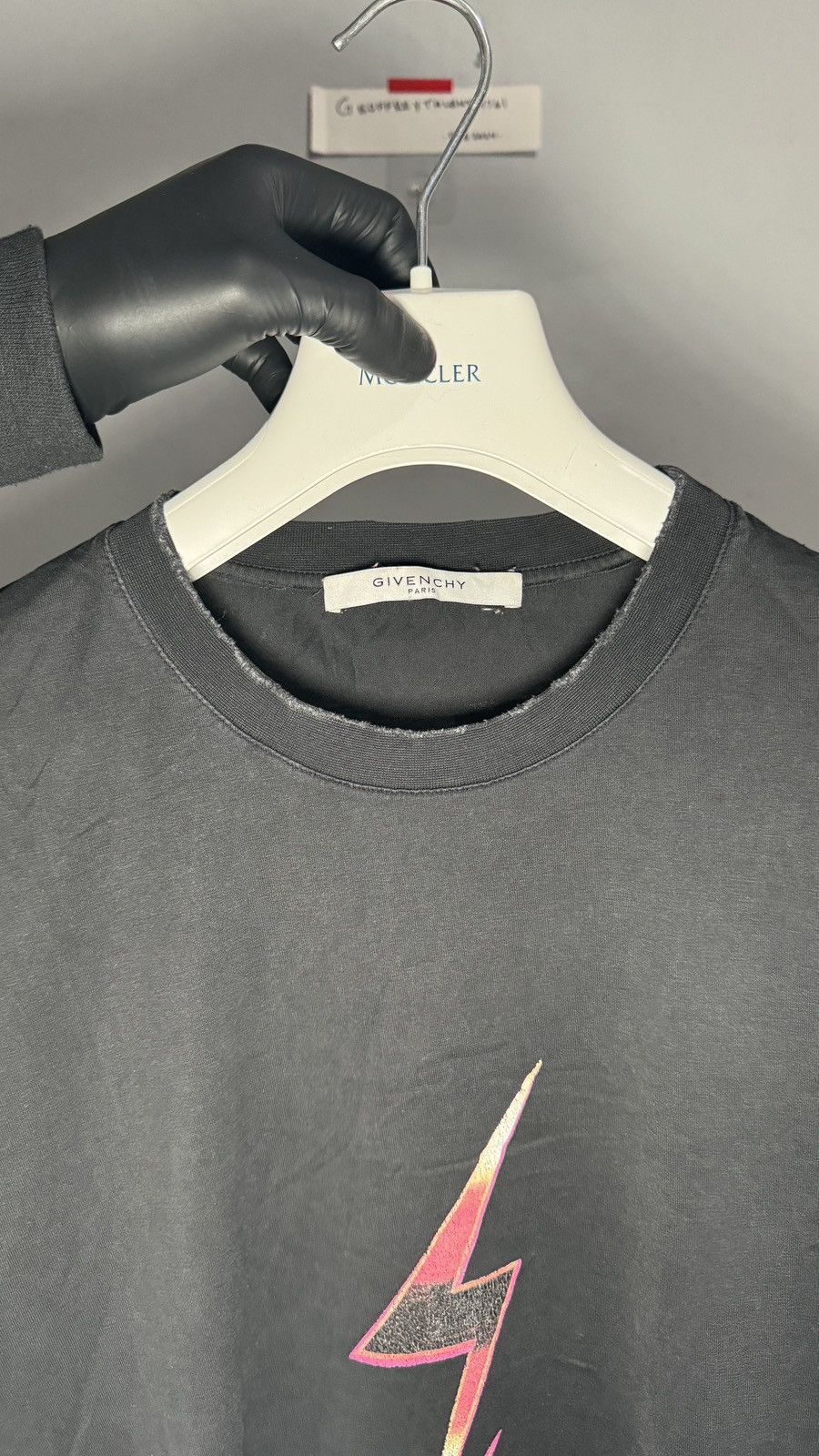 Givenchy GIVENCHY MAD LOVE TOUR T SHIRT - SIZE L Size US L / EU 52-54 / 3 - 3 Thumbnail