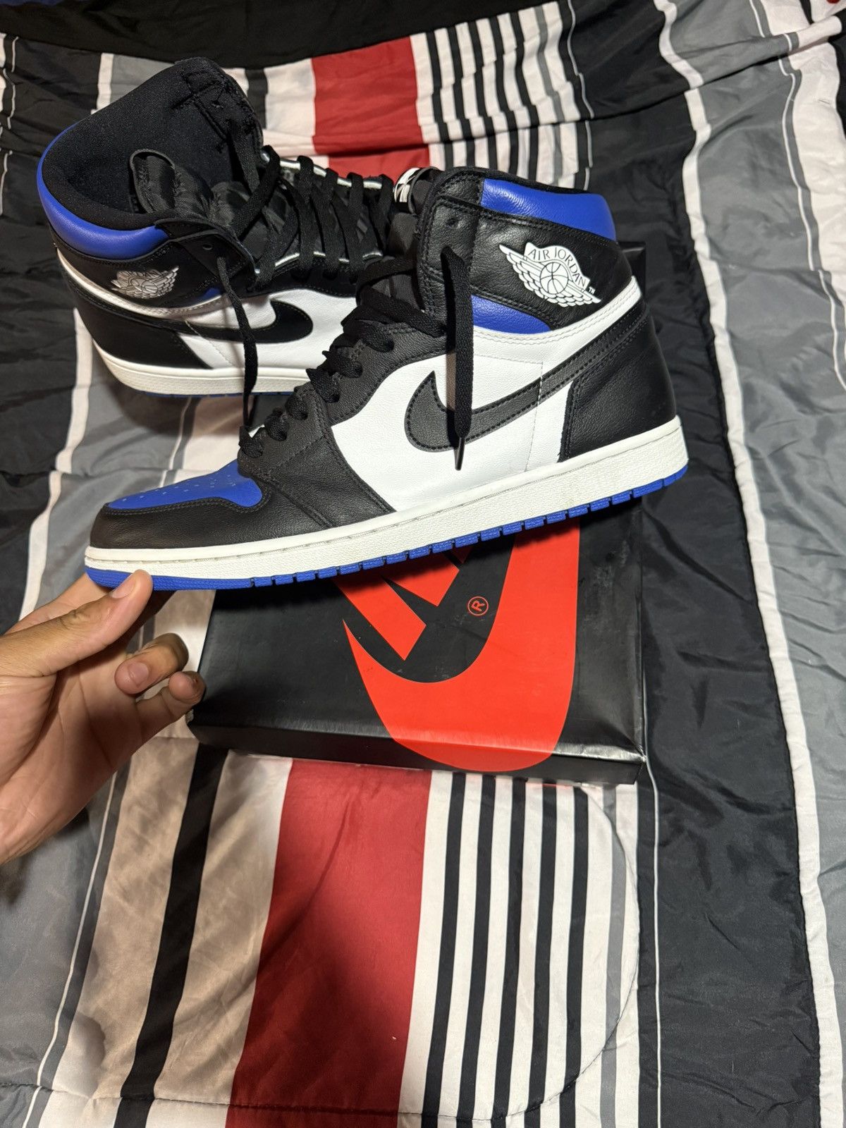 Jordan Brand Size 15 - Jordan 1 Retro High OG Royal Toe 2020 Size US 15 / EU 48 - 2 Thumbnail