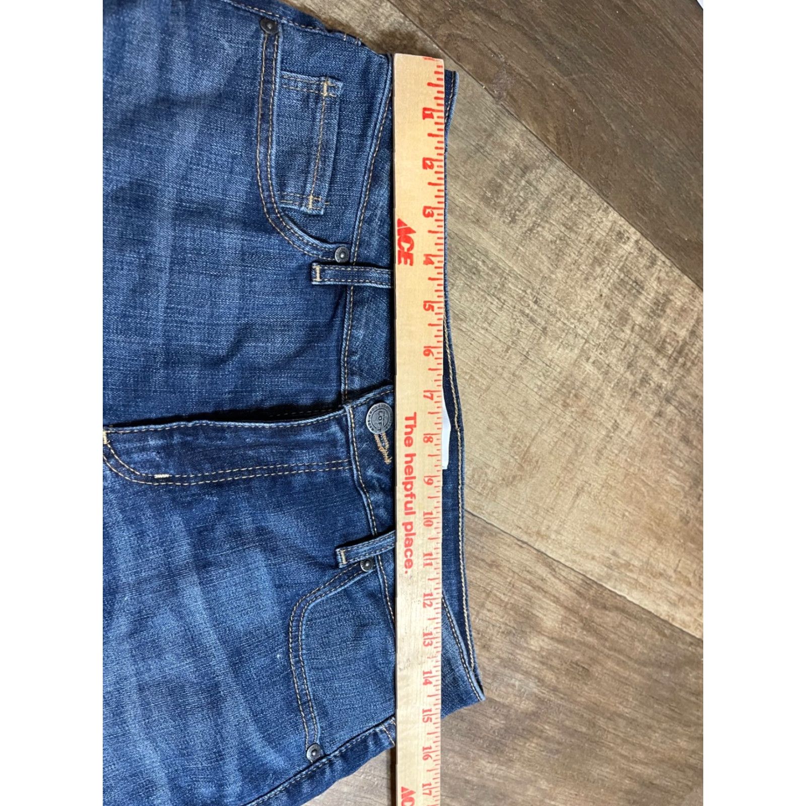 Loft LOFT Jeans Pants Womens 28 / 6 Blue Dark Wash Cut Off Bottoms Capri Slimming Denim Fashion Pants Women Regular Size Blue Loopt? Size 28" / US 6 / IT 42 - 4 Thumbnail