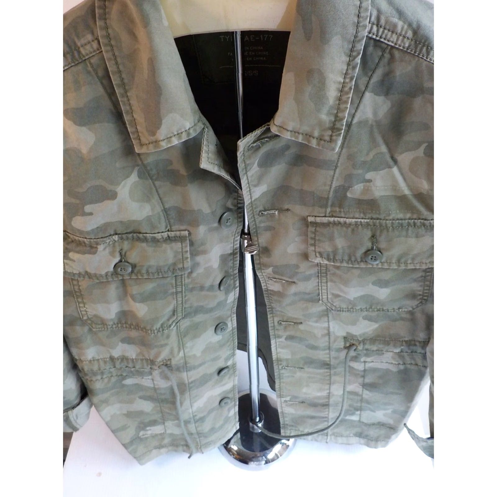 American Eagle Outfitters AMERICAN EAGLE Womens Camo Jacket Drawstring Waist Cotton SZ SMALL Jacket Womens Small Camouflage Army Multicolor 100% Cotton Casual 90s? Size S / US 4 / IT 40 - 2 Thumbnail