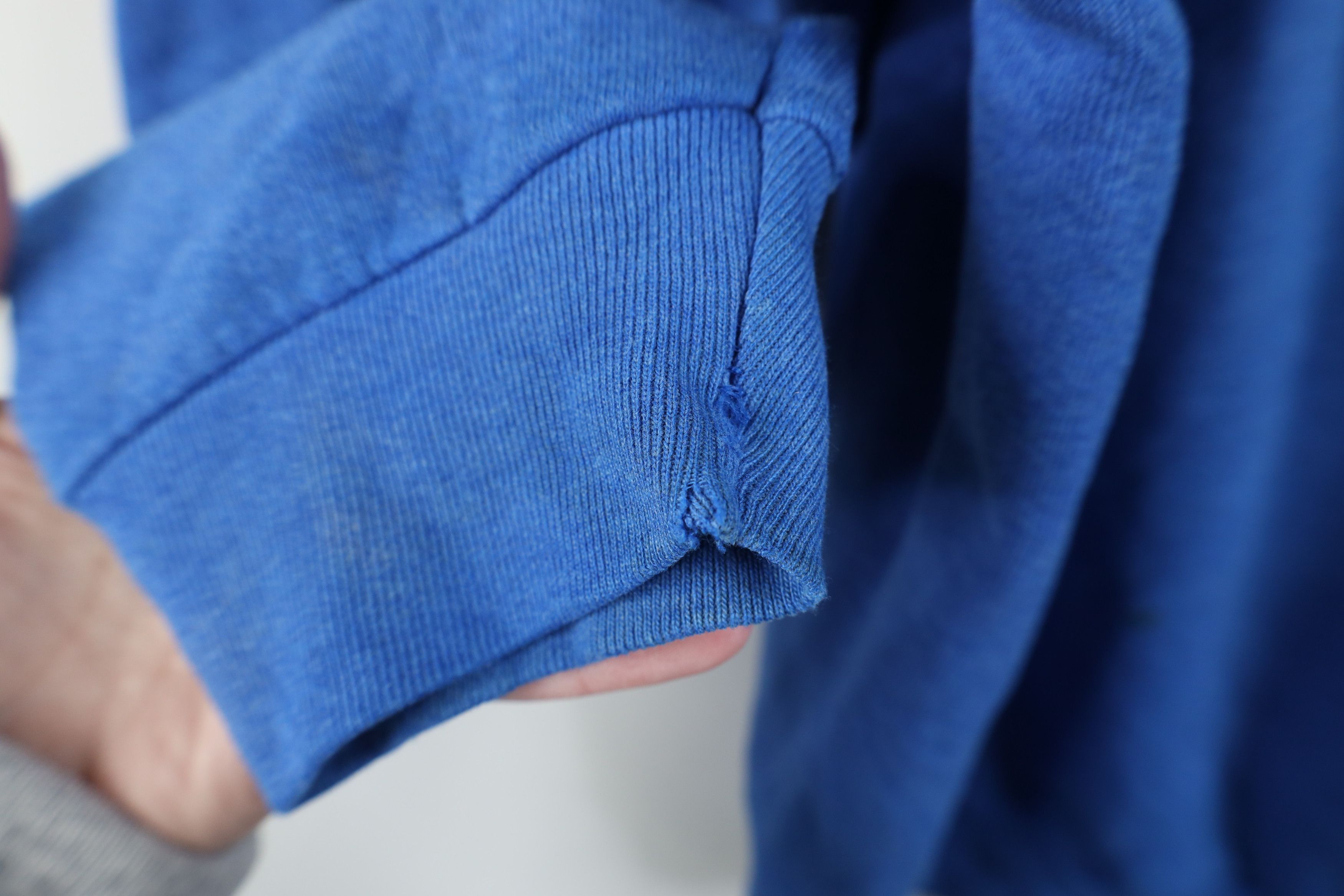 Vintage Vintage 90s Streetwear Blank Crewneck Sweatshirt Blue USA Size L / US 10 / IT 46 - 8 Thumbnail