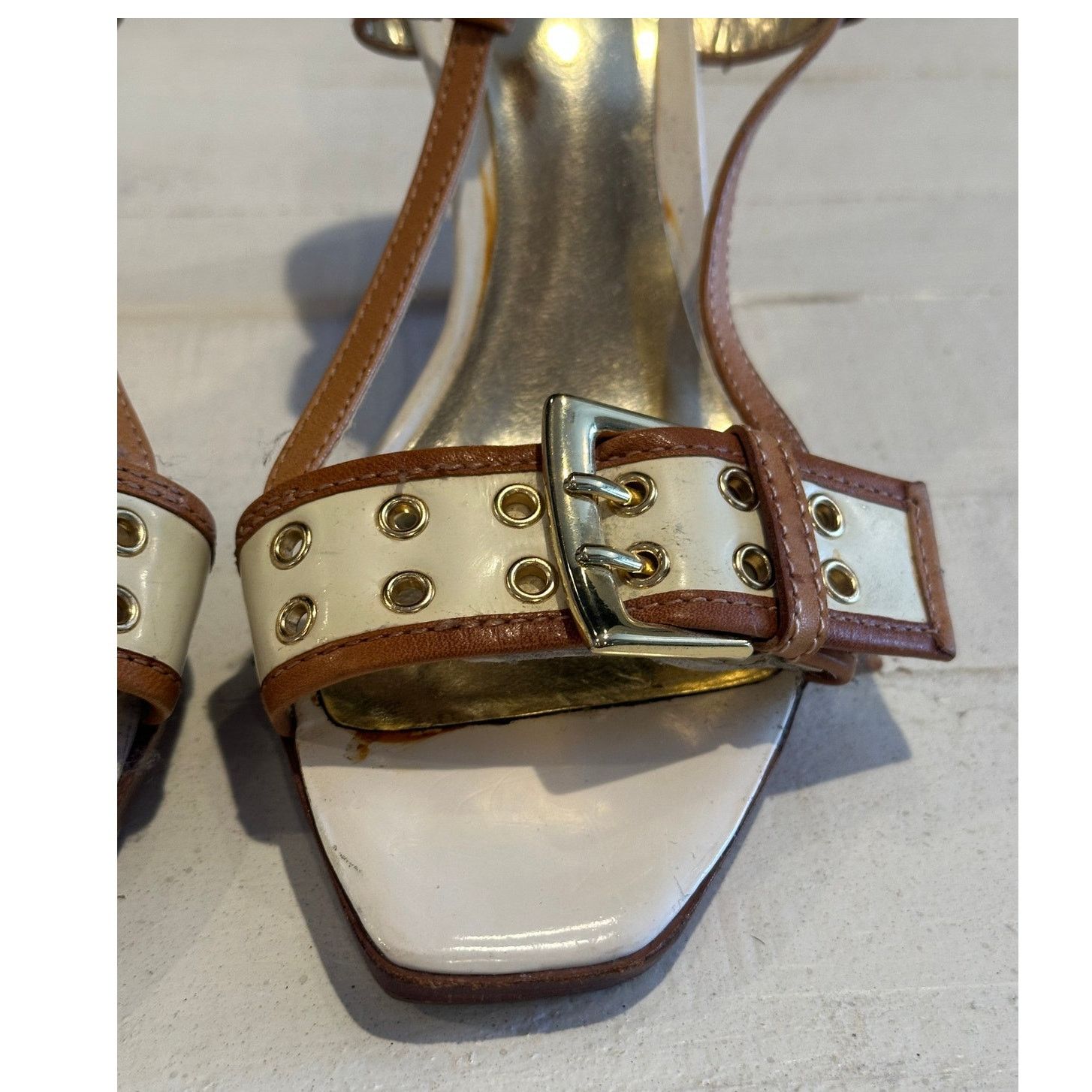 Other Audrey Brooke White Patent Leather Gold Slingback Heels 7.5 Size US 7.5 / IT 37.5 - 3 Thumbnail