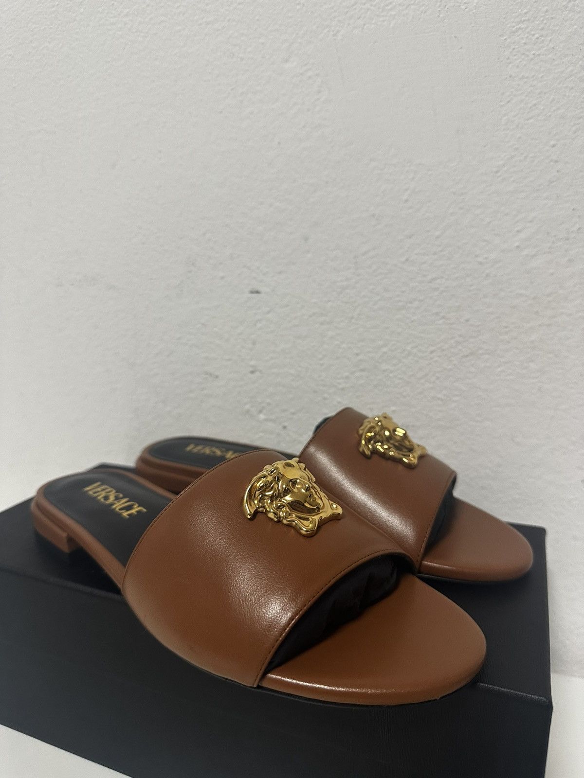 Versace Versace Medusa Flat Sandals Size US 7 / IT 37 - 2 Thumbnail