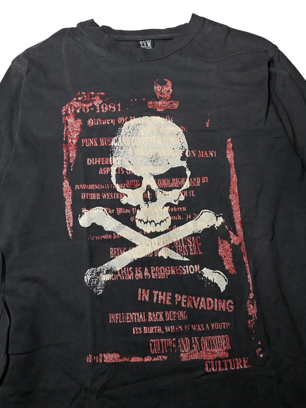 If Six Was Nine 2000's TVW Skull Longsleeve Size US M / EU 48-50 / 2 - 4 Thumbnail