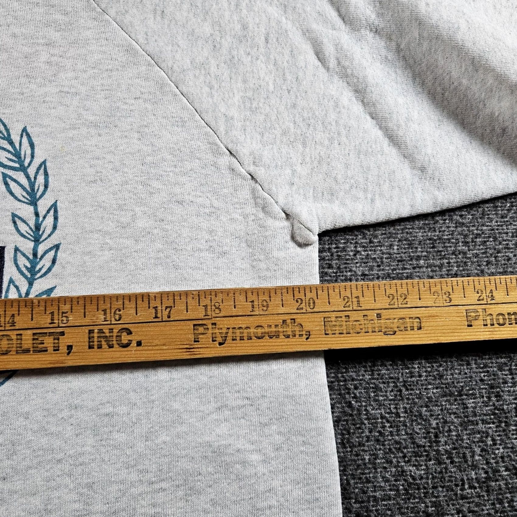 Fruit Of The Loom VINTAGE Fruit of the Loom Sweatshirt Graphic 90s Large Gray Mens Crew Neck Long Sleeve Fleece Cotton Polyester Pullover Logo Sports Size US L / EU 52-54 / 3 - 6 Thumbnail