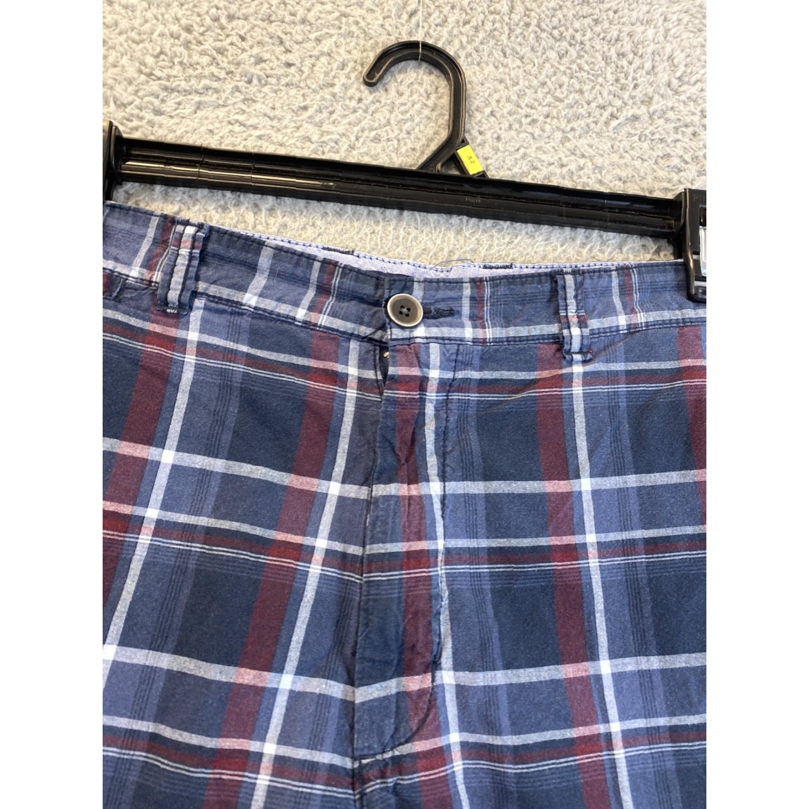 Club Room Club Room Golf Shorts Men's Size 38 Gray Black Red Plaid Casual Stretch Size US 38 / EU 54 - 4 Thumbnail