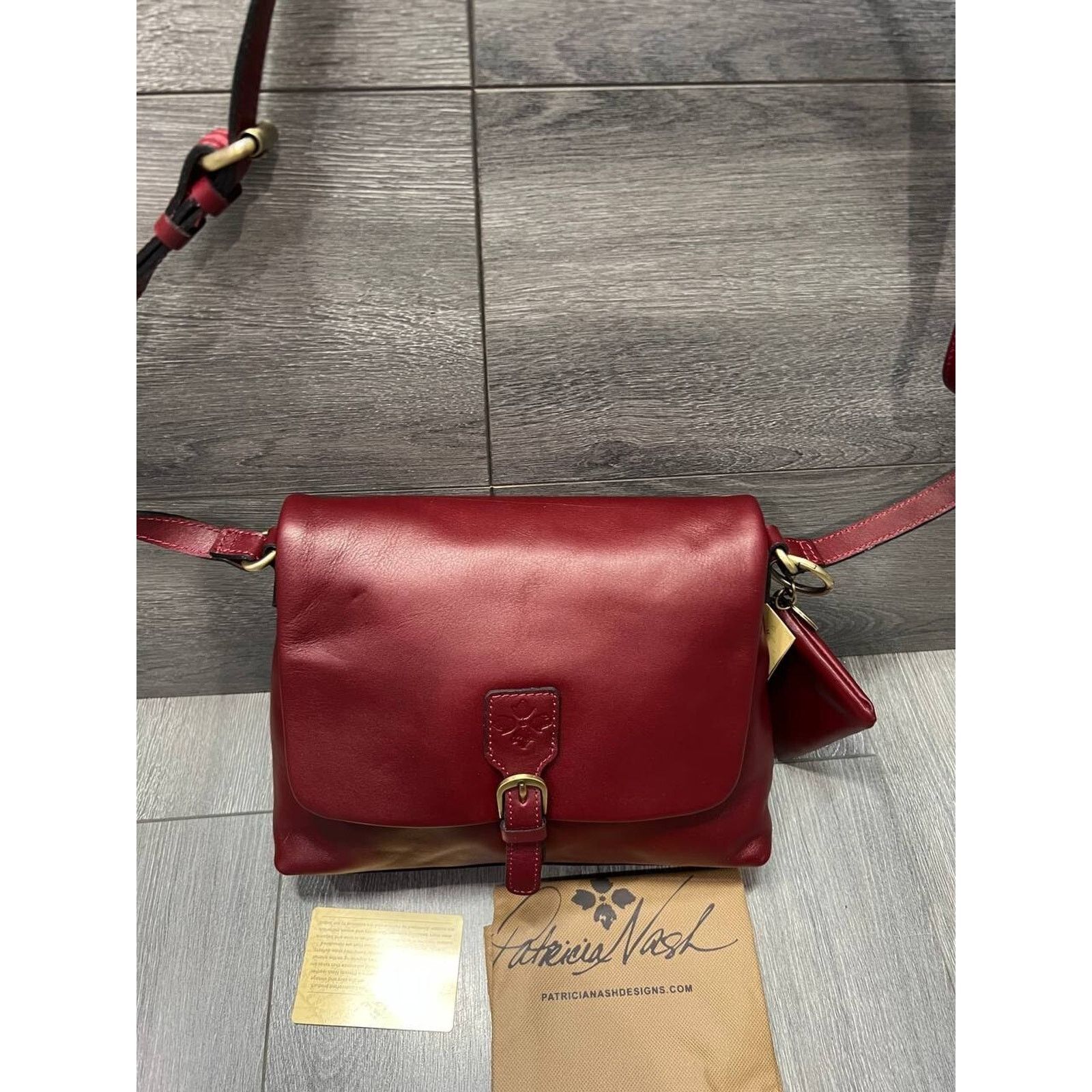 Patricia Nash Patricia Nash Mili Leather Medium Flap Maroon Bag A683655 Size ONE SIZE - 4 Thumbnail