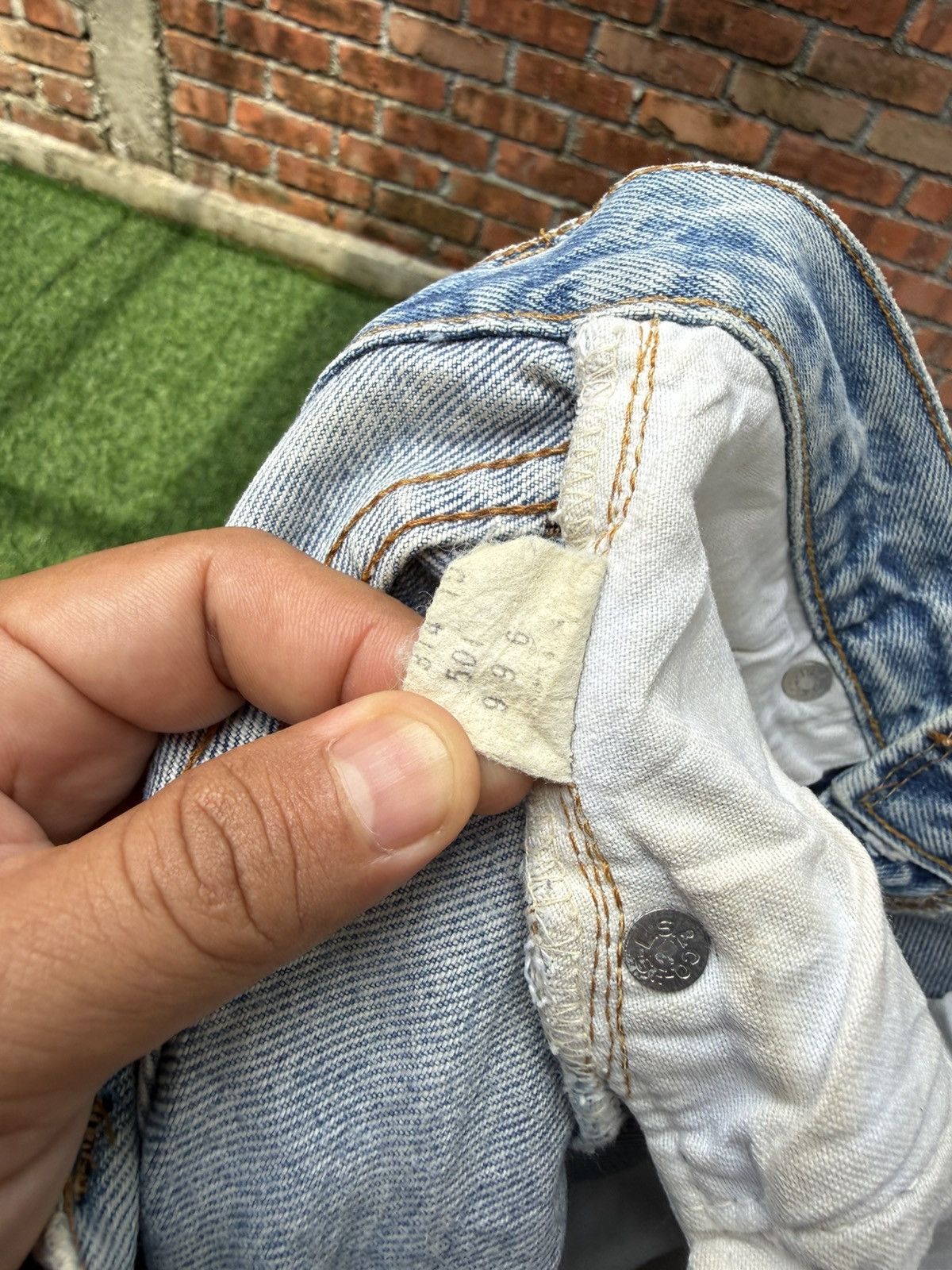 Levi's Vintage Clothing W29x28.5 vintage levi’s 501 redline cut off denime Size US 29 - 7 Thumbnail