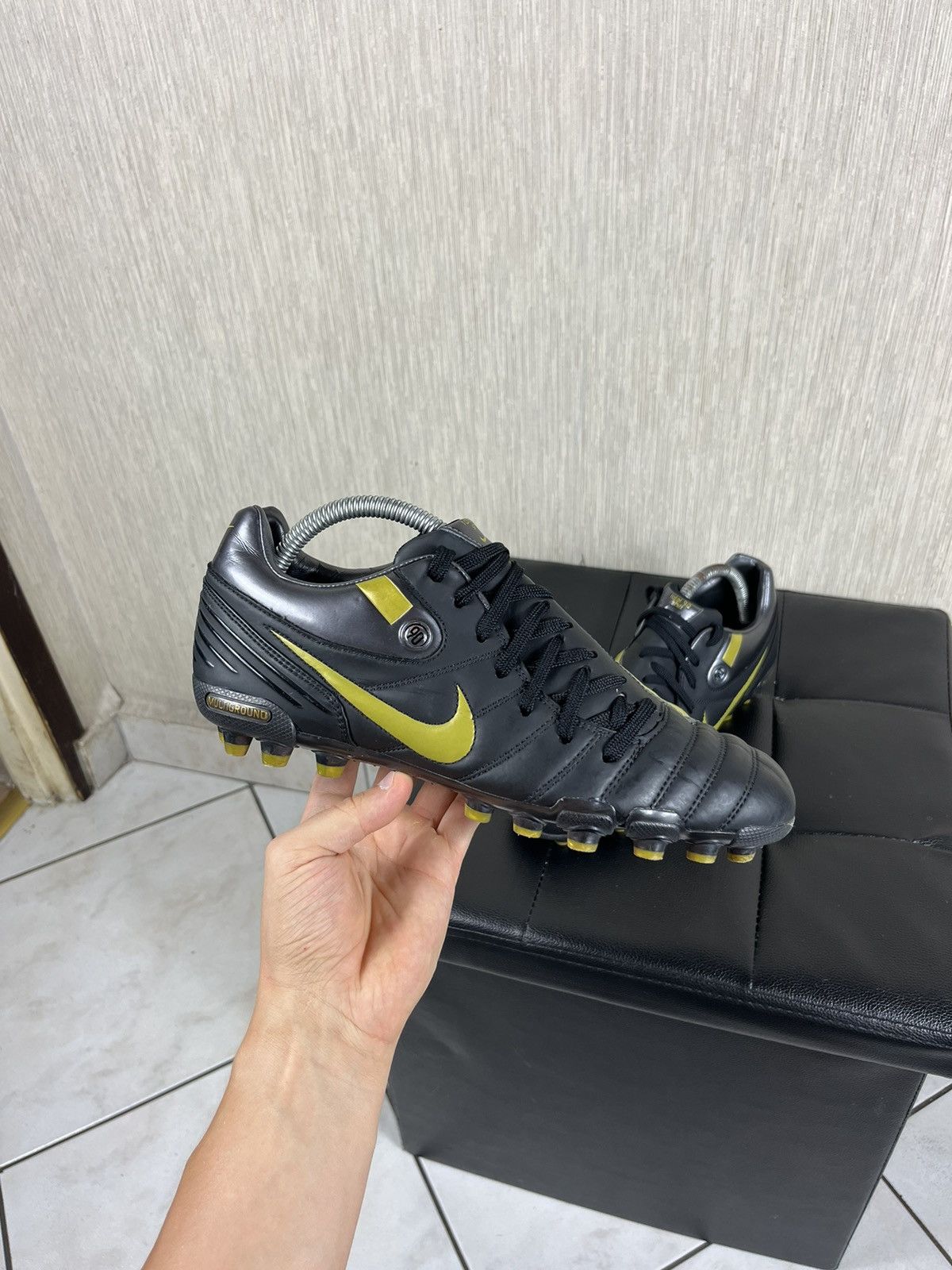 Nike Vintage 2006 Nike Total 90 shift soccer shoes leather boots Size US 9 / EU 42 - 18 Thumbnail
