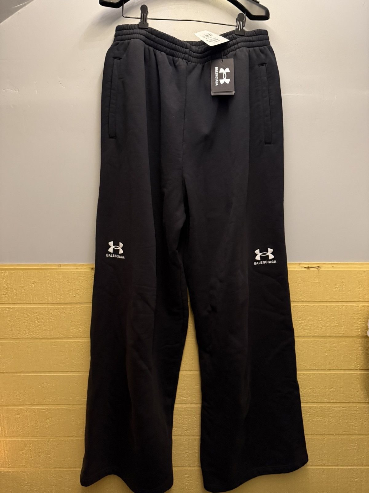 Balenciaga Balenciaga Under Armor Sweatpants size M Size US 32 / EU 48 - 10 Thumbnail