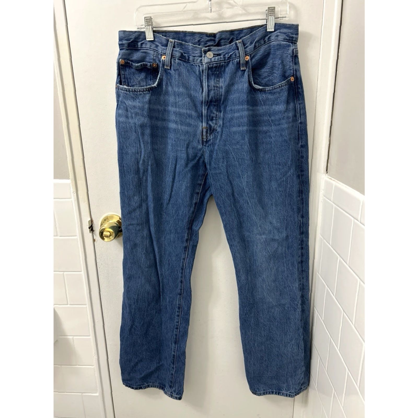 Levi's VINTAGE Levi's 501 Jeans Mens 31x30 Blue Big E Original Fit Straight Button Fly 90s Retro USA Mens Size US 31 - 2 Thumbnail