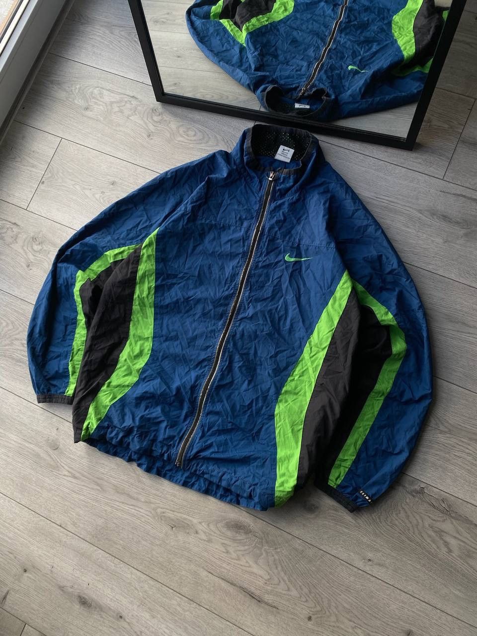 Nike Vintage Nike Swoosh Nylon Olympic Blue Jacket L Y2K Size US L / EU 52-54 / 3 - 3 Thumbnail