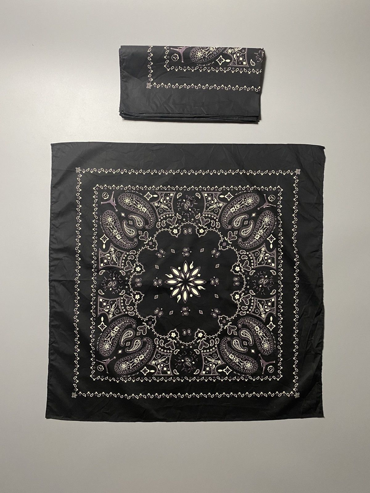 Jordan Brand × Travis Scott Travis Scott - Jordan - Phantom Bandana Cactus Jack (2 pcs) Size ONE SIZE - 1 Thumbnail