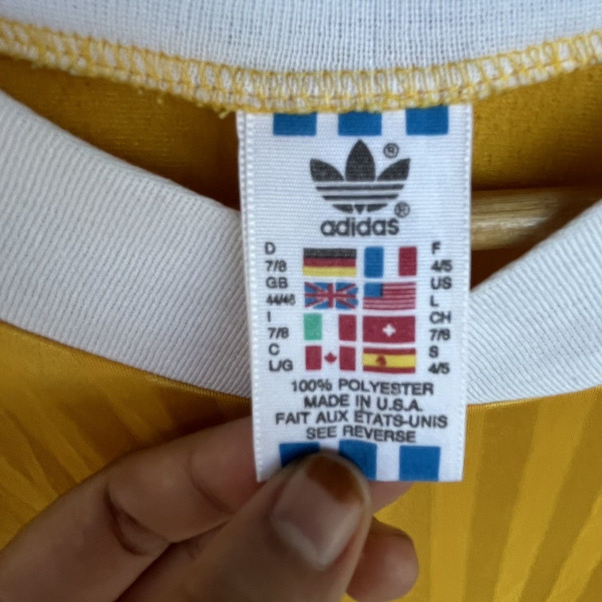Other Vintage Yellow And White Sleeve Soccer Jersey Size L Size US L / EU 52-54 / 3 - 8 Thumbnail
