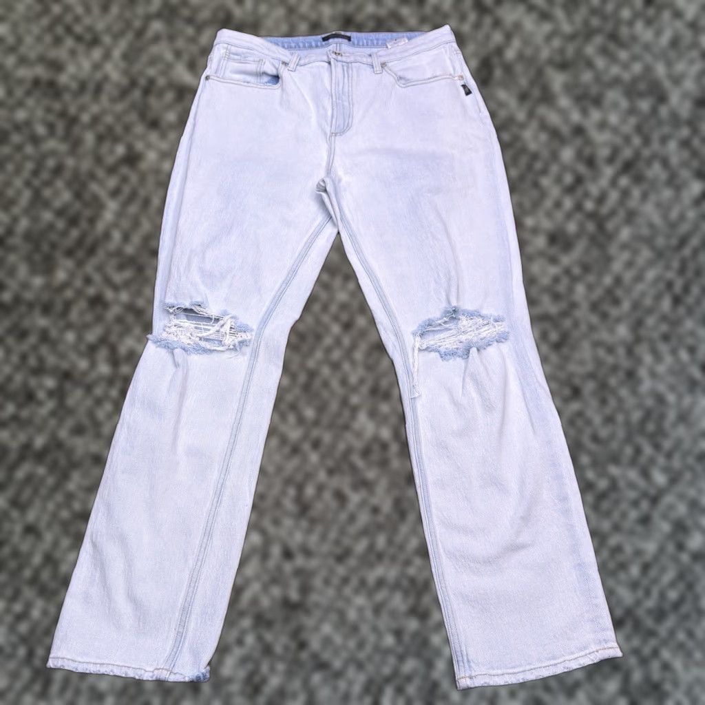Silver Jeans Co. Silver 90s Boyfriend Jeans Womens 32x27 High Rise Distressed Jeans 90s Womens Blue Cotton Blend Denim Casual Classic Jeans Size 24" / US 00 / IT 34 - 1 Thumbnail