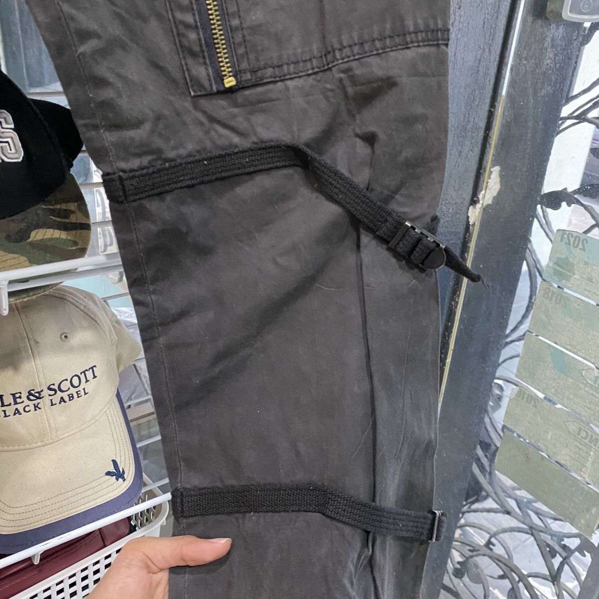 ABAHOUSE Japanese Abahouse Bondage Cargo Semantic Denim Rare Design Size US 32 / EU 48 - 9 Thumbnail