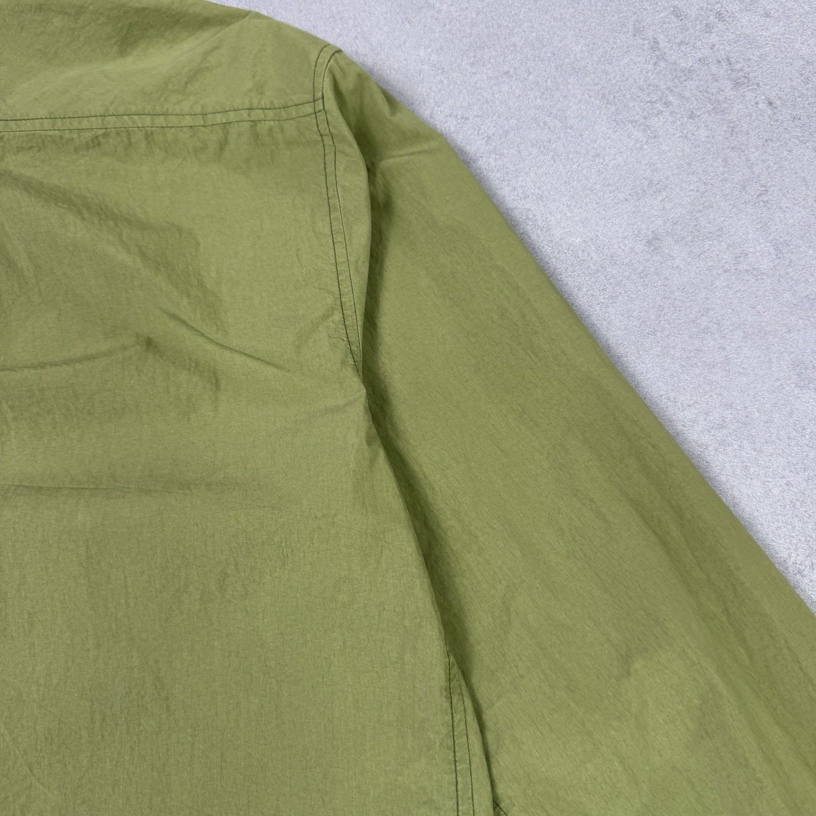 Burton Burton AK Men Linght Overshirt Jacket Nylon Green Size L Size US L / EU 52-54 / 3 - 24 Thumbnail