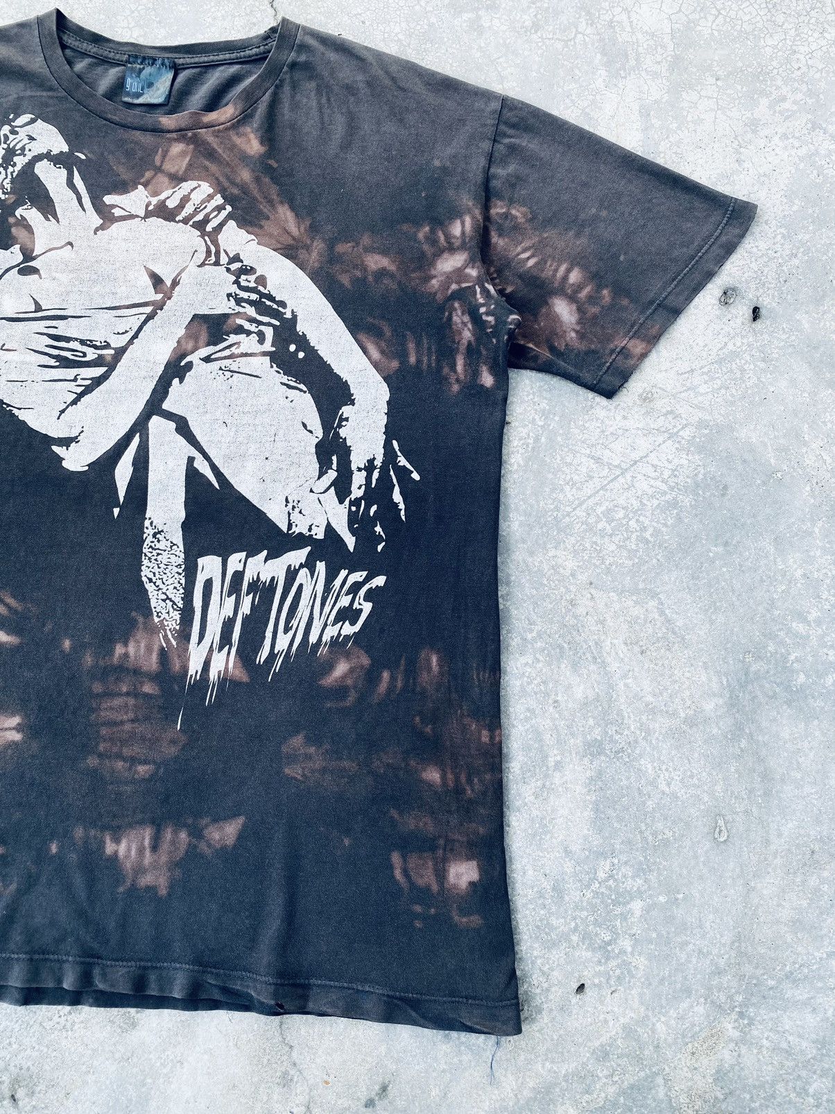 Band Tees Vintage Y2K Deftones Tour Band Thrashed Tees (Altered) Size US L / EU 52-54 / 3 - 7 Thumbnail