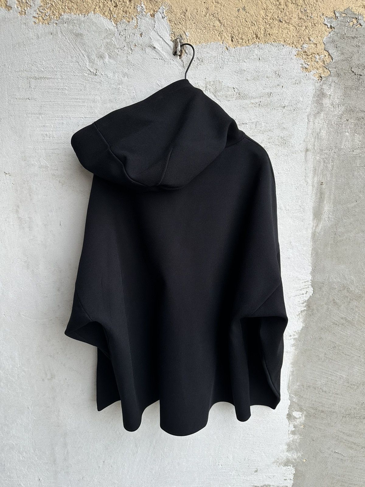 Balenciaga [S] 2300$ Spring23 NYC Show Garde-Robe Knitted hoodie Size US L / EU 52-54 / 3 - 8 Thumbnail