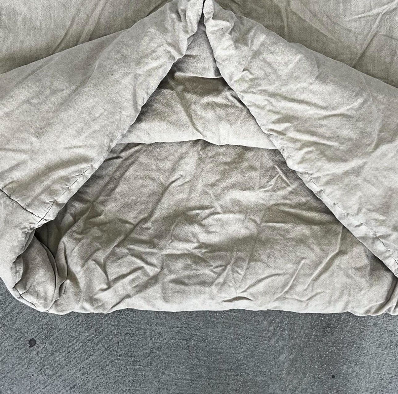 Kanye West UNRELEASED YEEZY SEASON 8 VEST Size US L / EU 52-54 / 3 - 7 Thumbnail