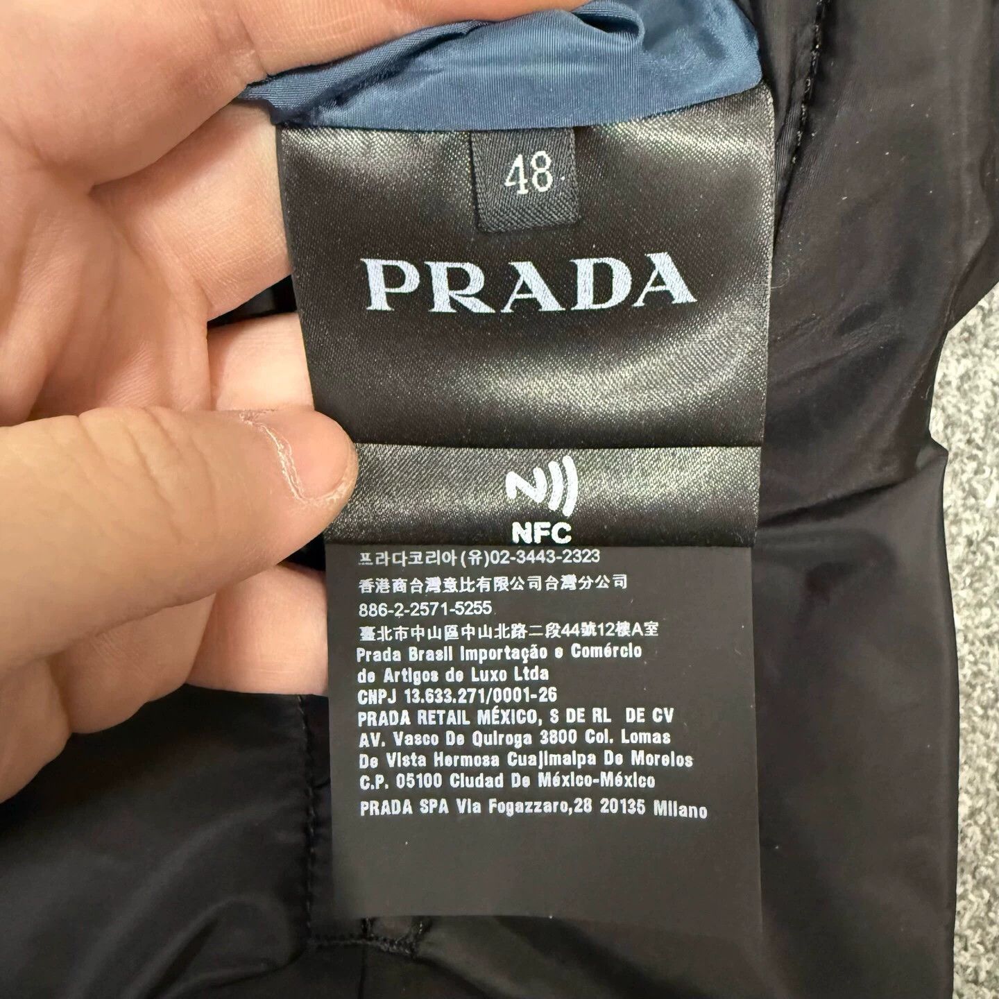 Prada Prada Front Tri Logo Double-Sided Nylon Cotton Jacket 48 Size US M / EU 48-50 / 2 - 5 Thumbnail