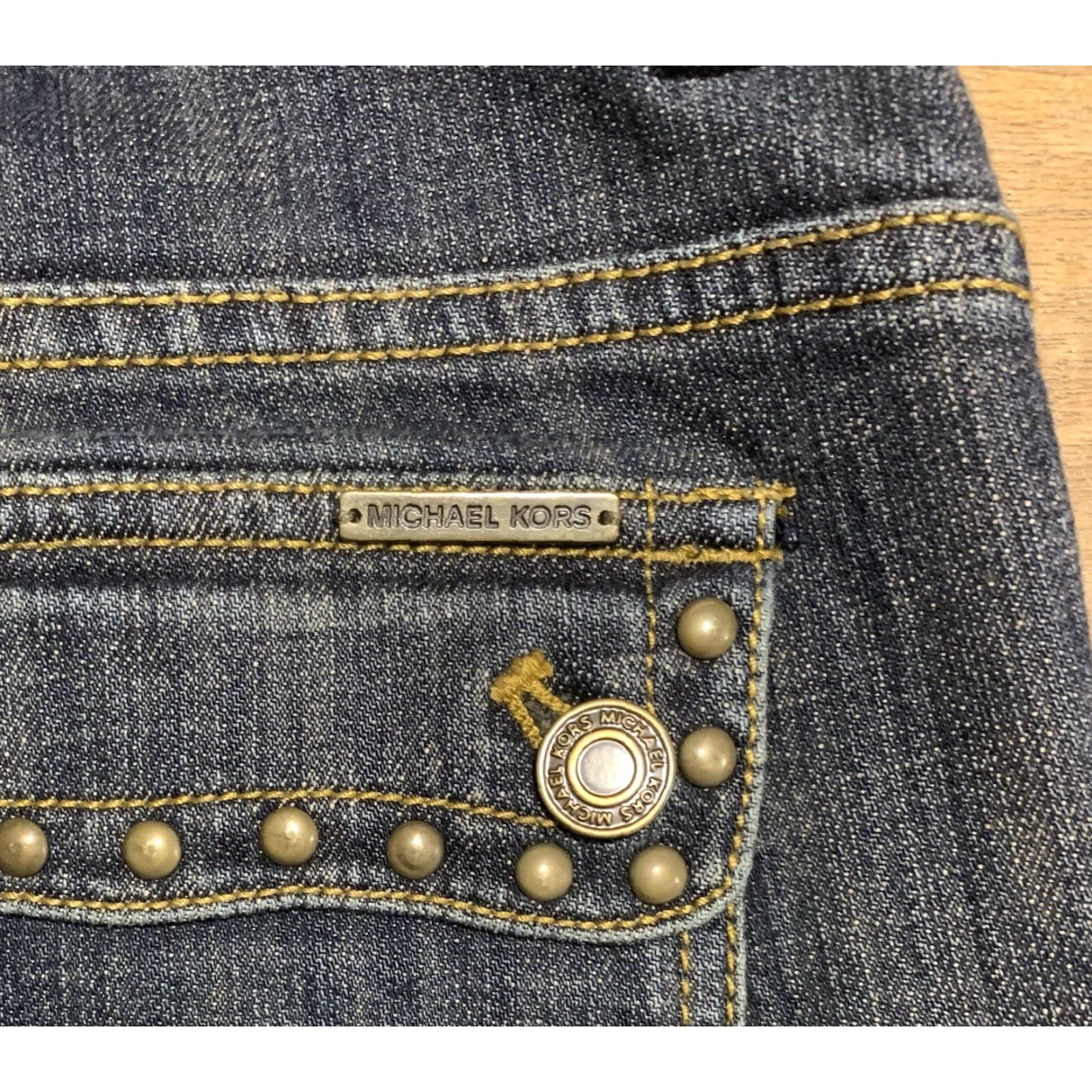 Michael Kors VINTAGE Michael Kors Jeans Womens 6 Bootcut 30x31 Blue Denim 5-Pocket Logo Studded Flap Pocket 90s Bohemian Retro 2000s Rock Mens Womens Girls Boys Size 28" / US 6 / IT 42 - 3 Thumbnail