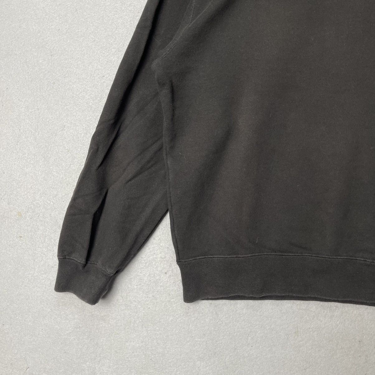 Nike 2000s Nike Mini Swoosh Crewneck Sweatshirt Size US XL / EU 56 / 4 - 5 Thumbnail
