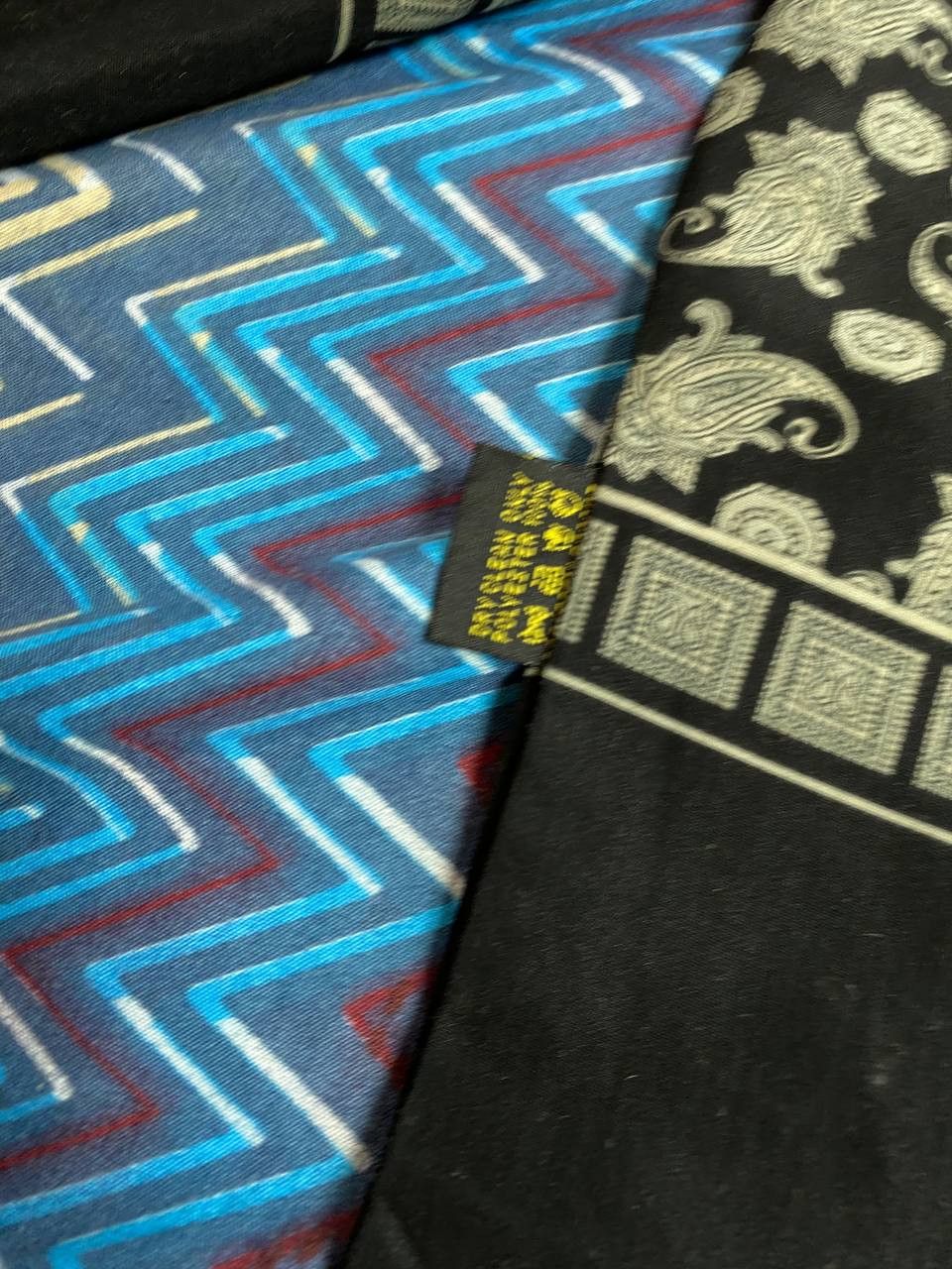 Vintage scarf Vintage Golden Italy luxury Y2K streetwear Size ONE SIZE - 3 Thumbnail