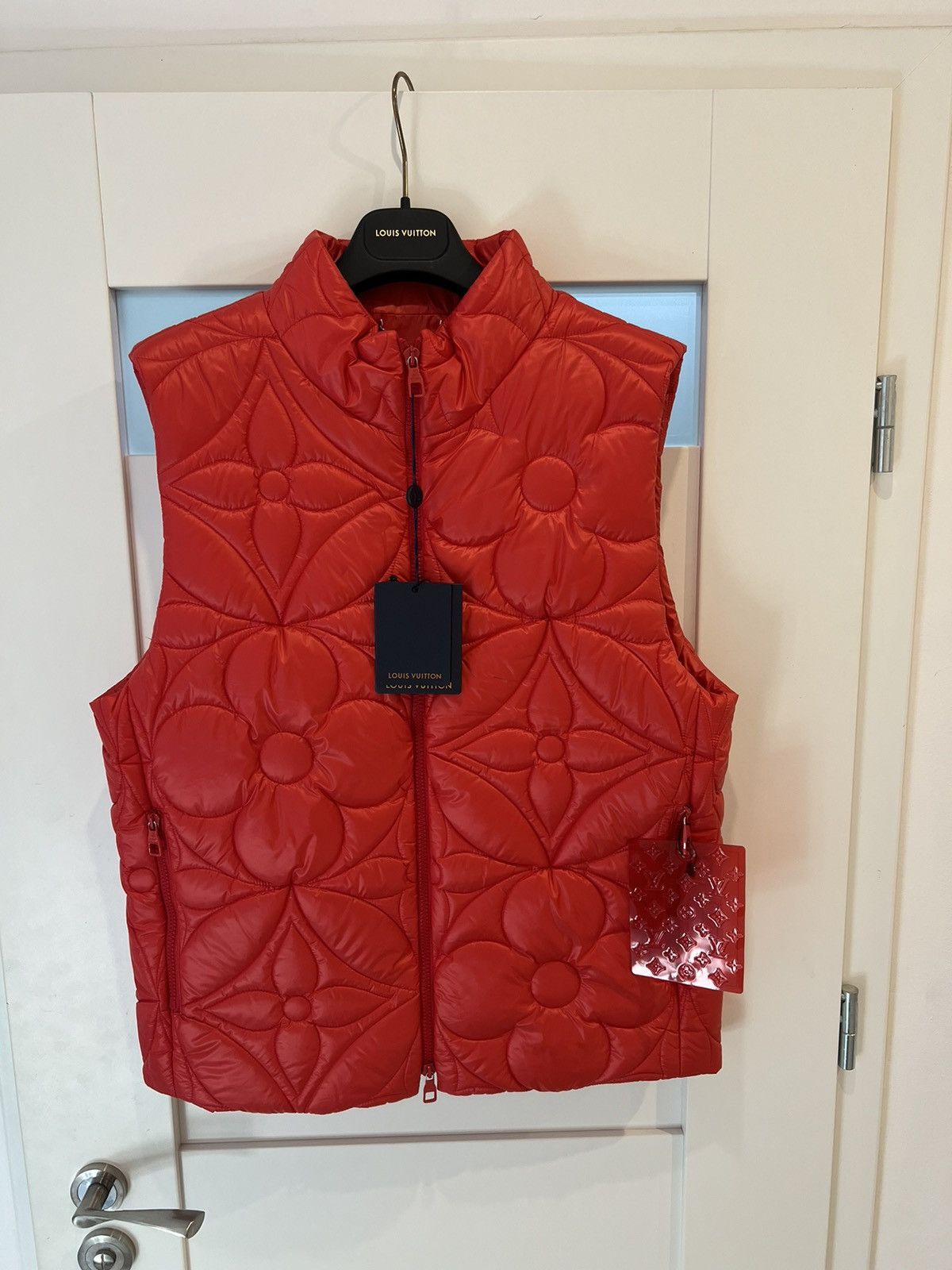 Louis Vuitton Louis Vuitton Padded Flower Gilet SS22 Size US M / EU 48-50 / 2 - 1 Thumbnail