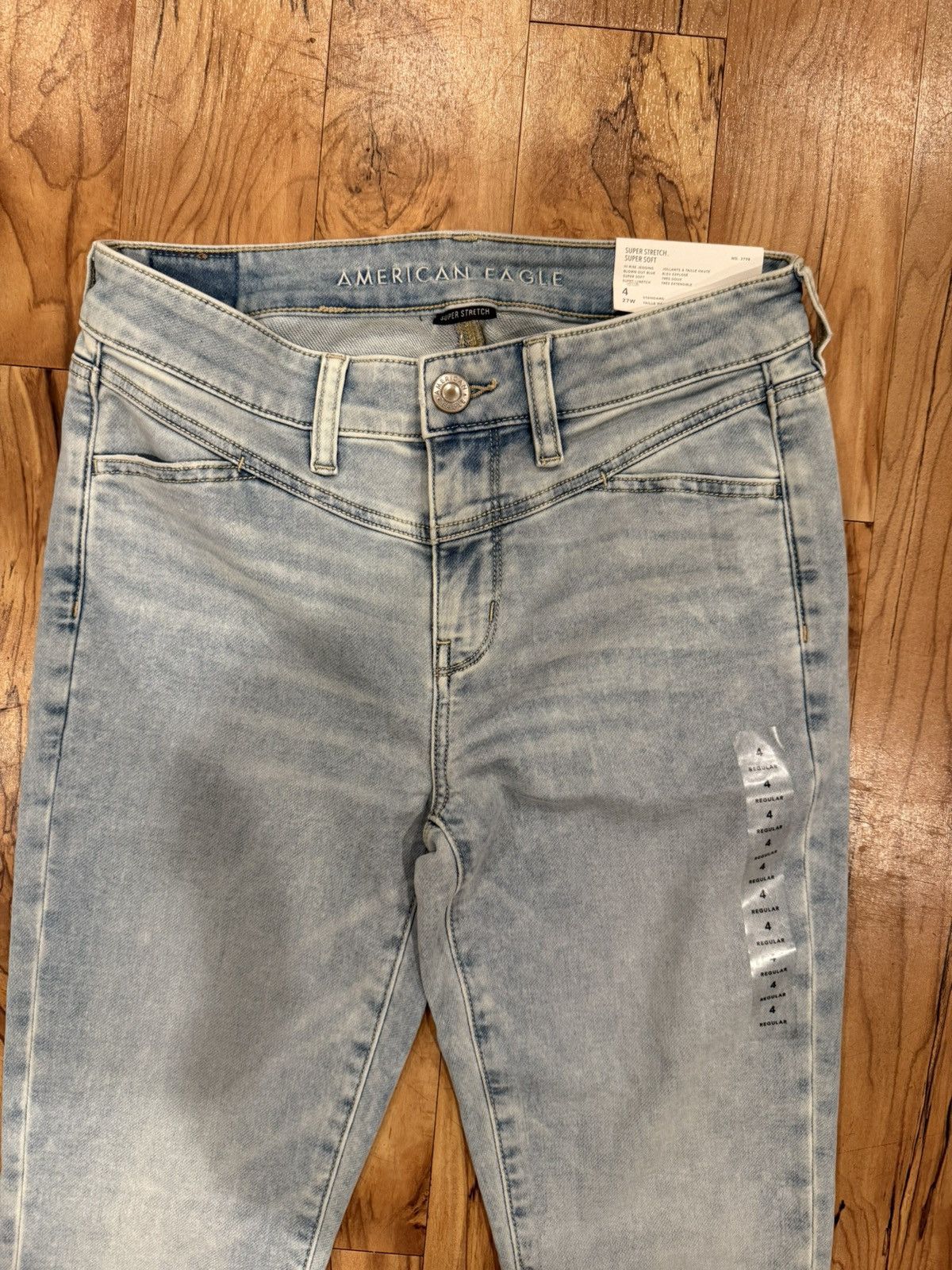 American Eagle Outfitters American Eagle Hi-Rise Jegging - Light Wash, Size 4 Size 27" / US 4 / IT 40 - 3 Thumbnail