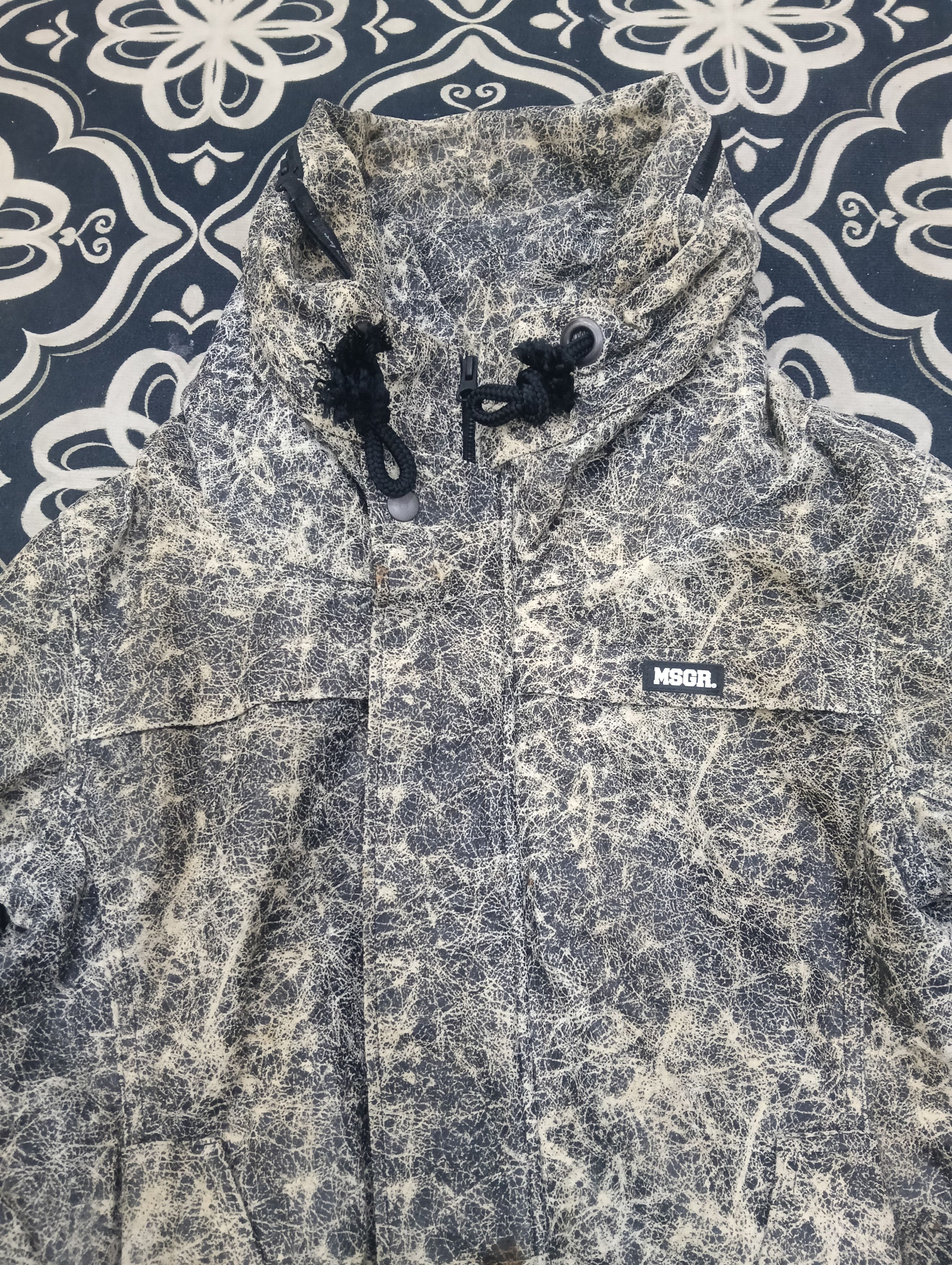 Le Grande Bleu (L.G.B.) Limited MSGR Japan Brand Like Bondage Crackled Style Size US L / EU 52-54 / 3 - 5 Thumbnail