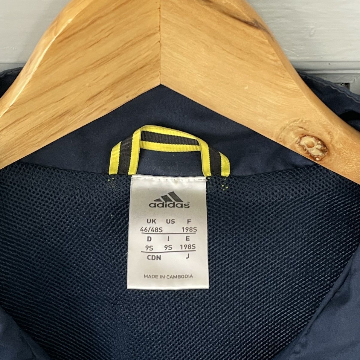 Adidas × Vintage Vintage Adidas Light Jacket three stripes Size L Size US L / EU 52-54 / 3 - 6 Thumbnail