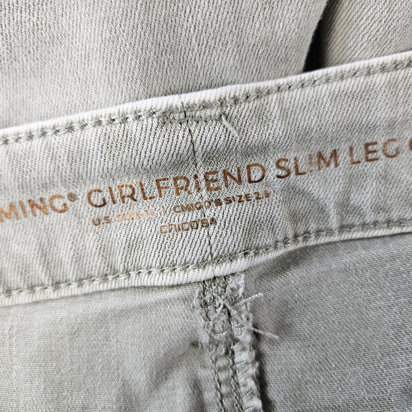 Vintage Chico's Womens So Slimming Girlfriend Slim Leg Crop Jeans Sz 14 Green High Rise Denim Cotton Blend Size 36" / US 14 / IT 50 - 7 Thumbnail