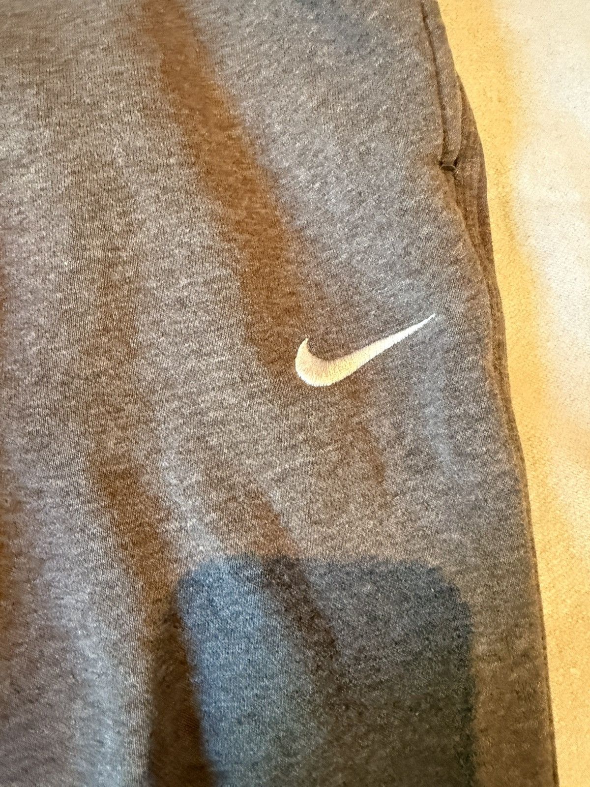 Nike Grey nike sweatpants size medium Size US 32 / EU 48 - 2 Thumbnail