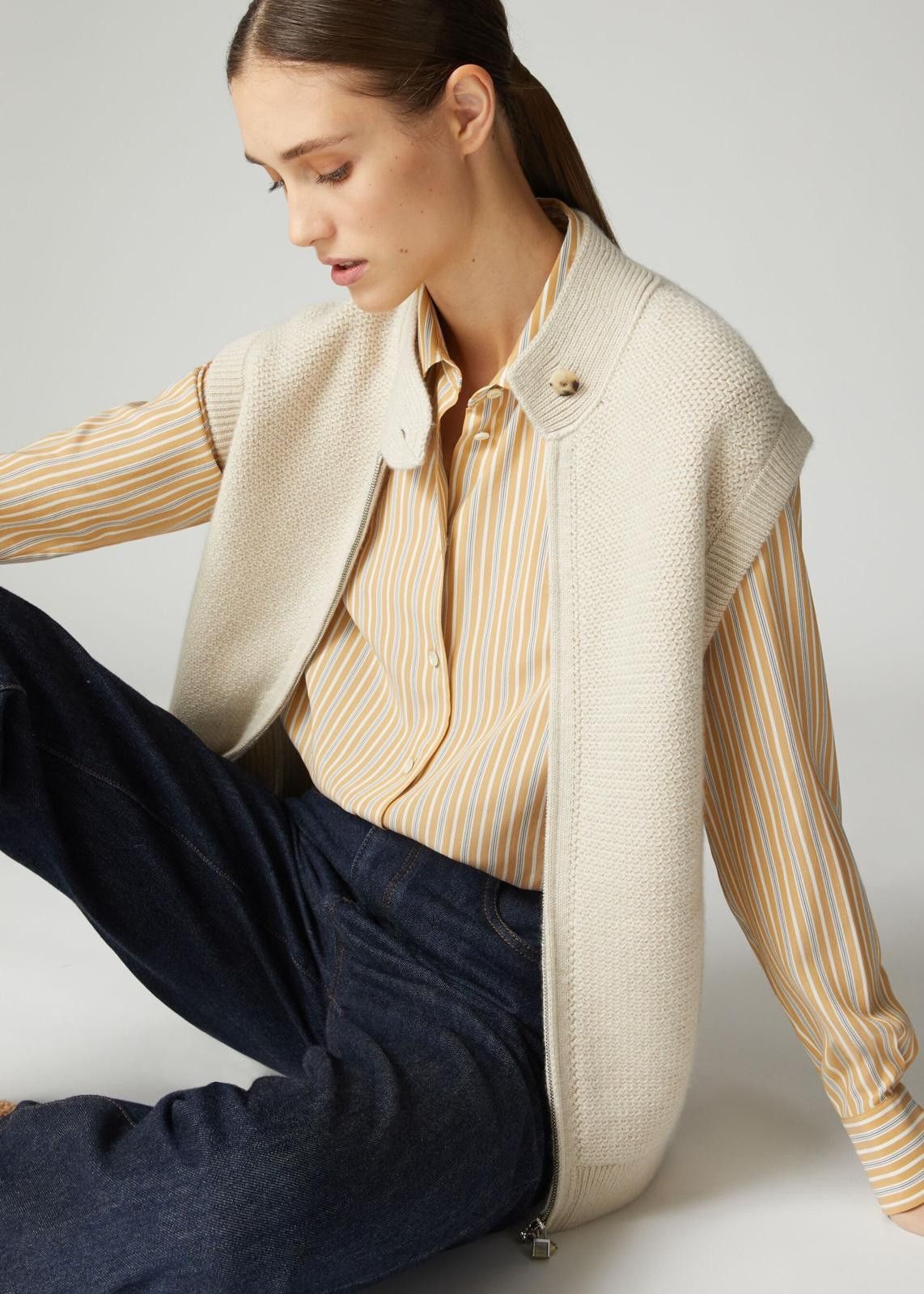 Loro Piana o1srvl11e1124 Sleeveless Bomber Jacket in Ivory Size L / US 10 / IT 46 - 4 Thumbnail