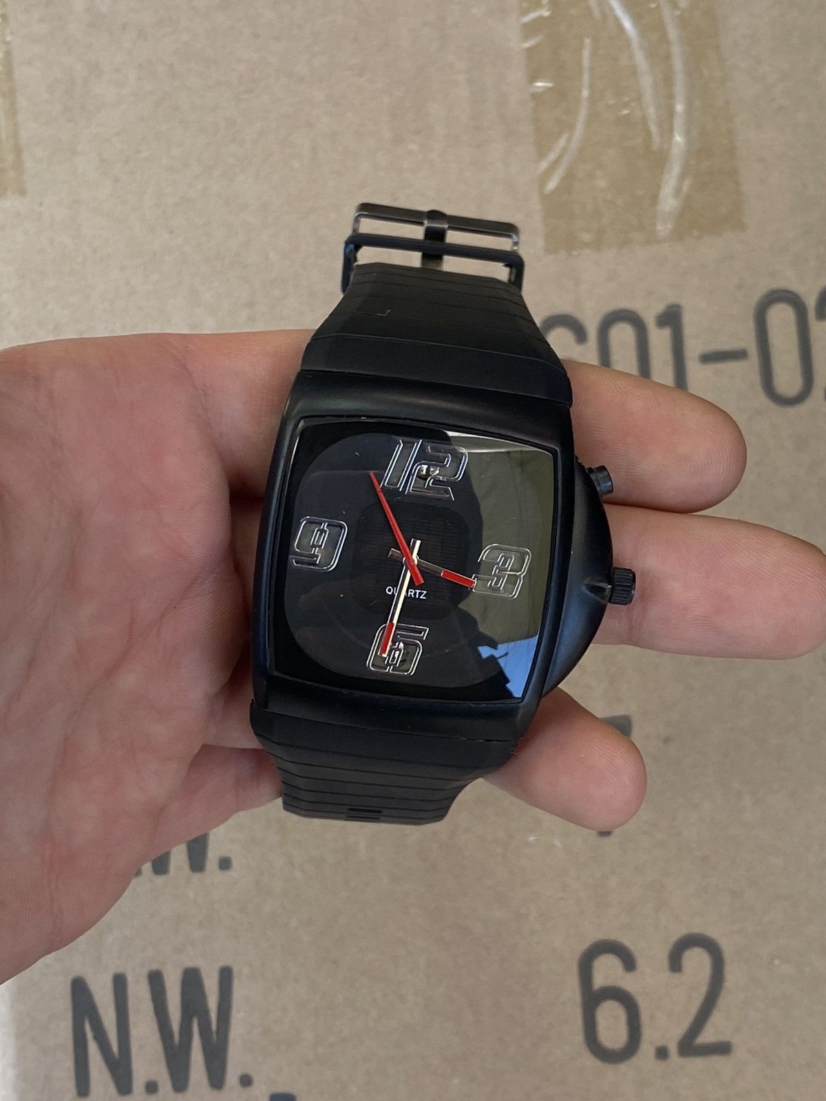 Japanese Brand × Jewelry × Vintage Modern Black Dial Wristwatch - Japanese Brand Size ONE SIZE - 6 Thumbnail
