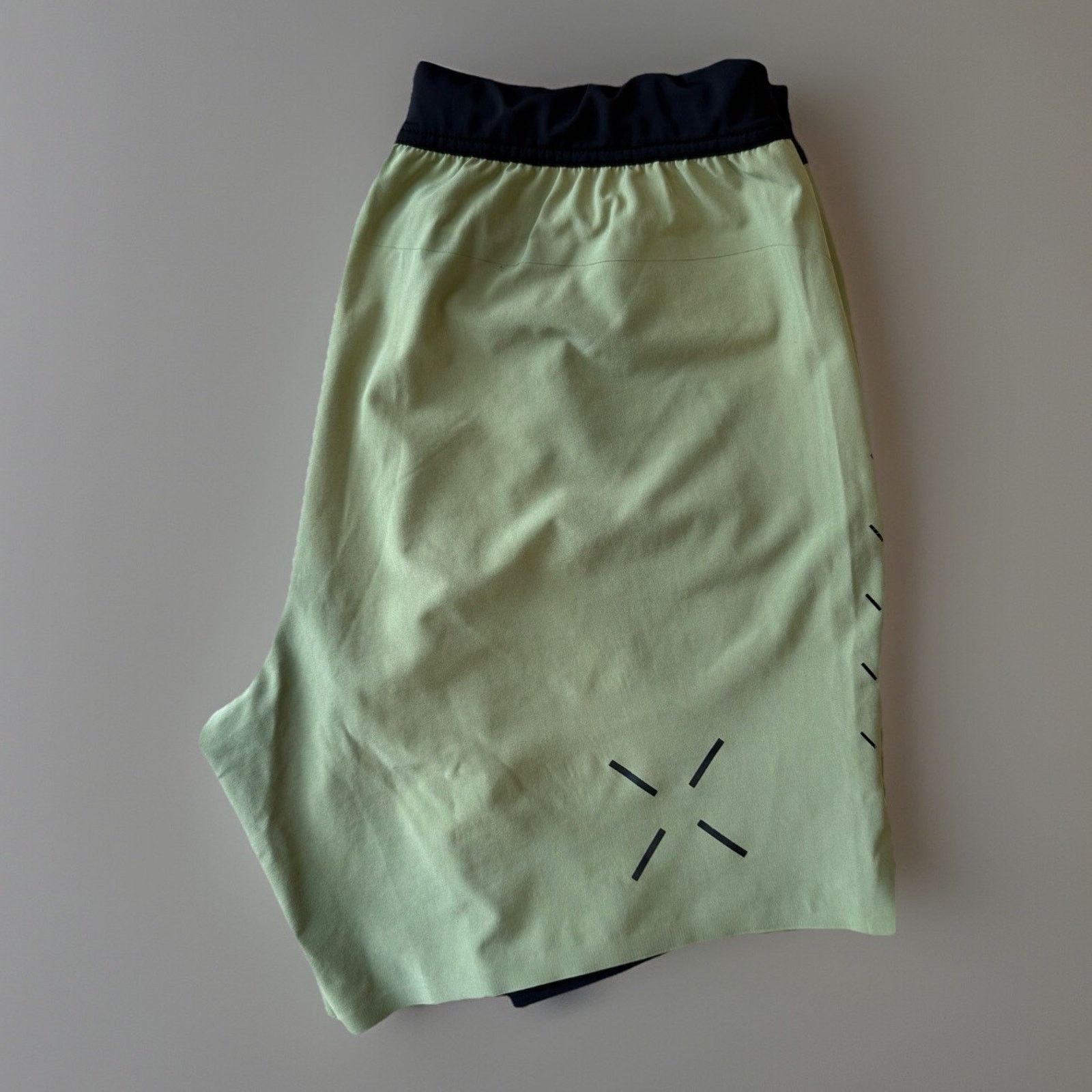 Ten Thousand Ten Thousand Interval Shorts Medium Green Workout Comfy Size US 29 - 1 Thumbnail