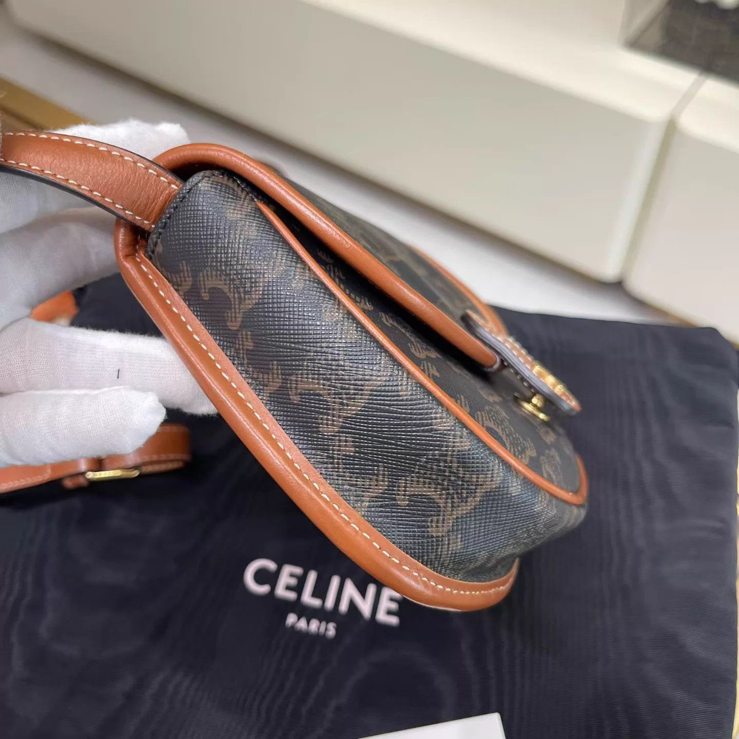 Celine CELINE Besace 16 Mini Saddle Bag Near New 15x13x4 AF043 Size ONE SIZE - 6 Thumbnail