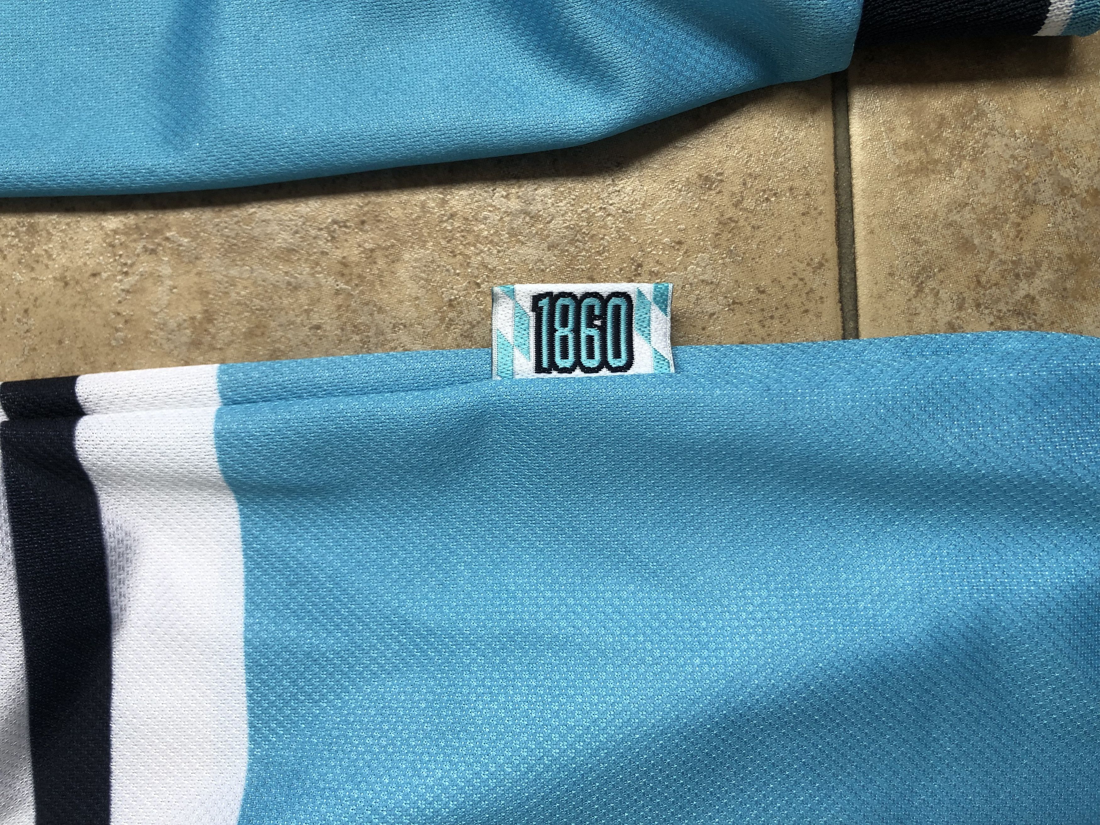 Nike 1860 Munich Home football shirt 1997-1998 Size S Size US S / EU 44-46 / 1 - 16 Thumbnail