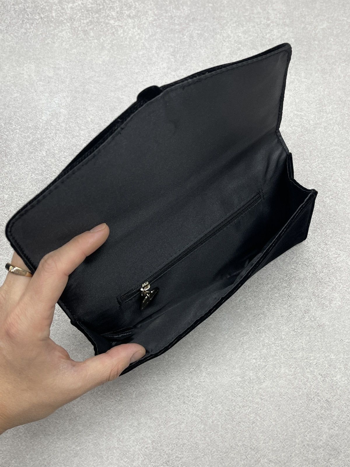Giorgio Armani New Giorgio Armani Black Velour Clutch Size ONE SIZE - 9 Thumbnail