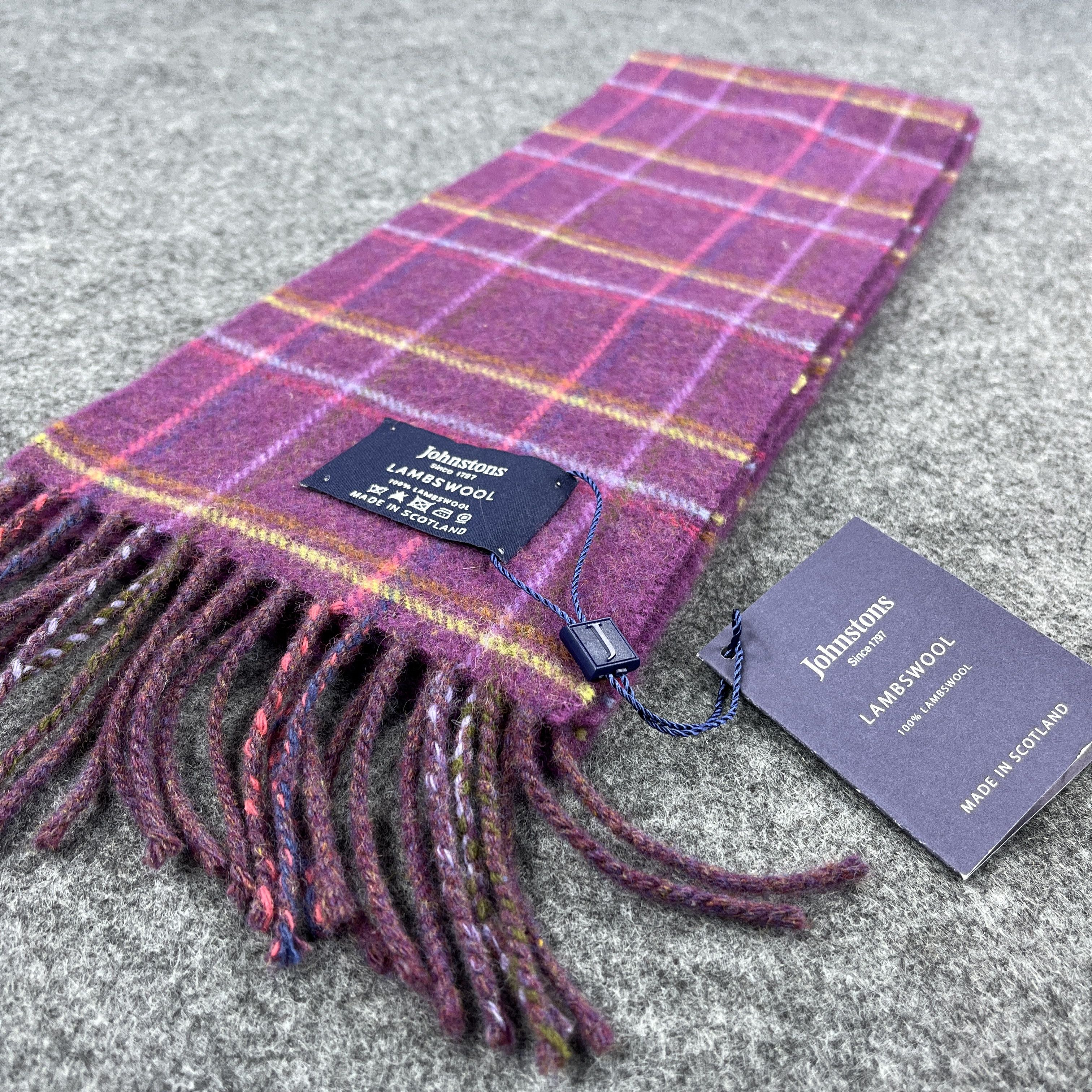 Johnstons Of Elgin Johnstons Of Elgin Scarf / Muffler / Neckwear T1108 Size ONE SIZE - 13 Thumbnail